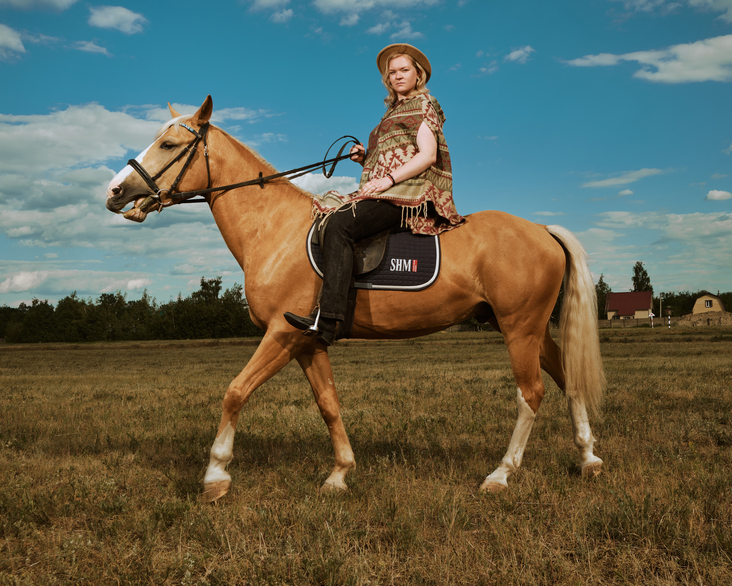 Сестры на ипподроме. Фотограф в Москве — Галунина Кристина