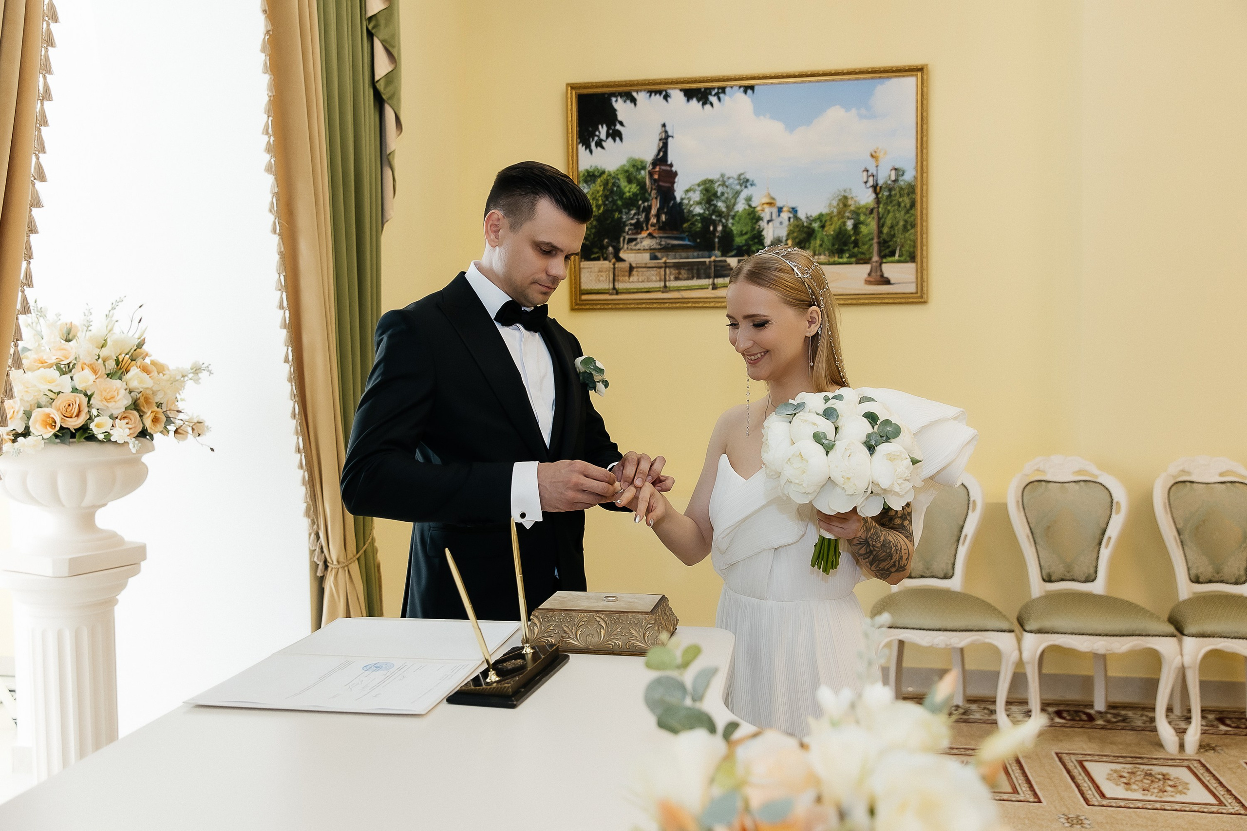 Свадьба в Краснодаре: роспись и фотосессия в парке Галицкого. Свадебный и семейный фотограф Виолетта Сидельникова. Краснодар, Россия, Беларусь, Европа