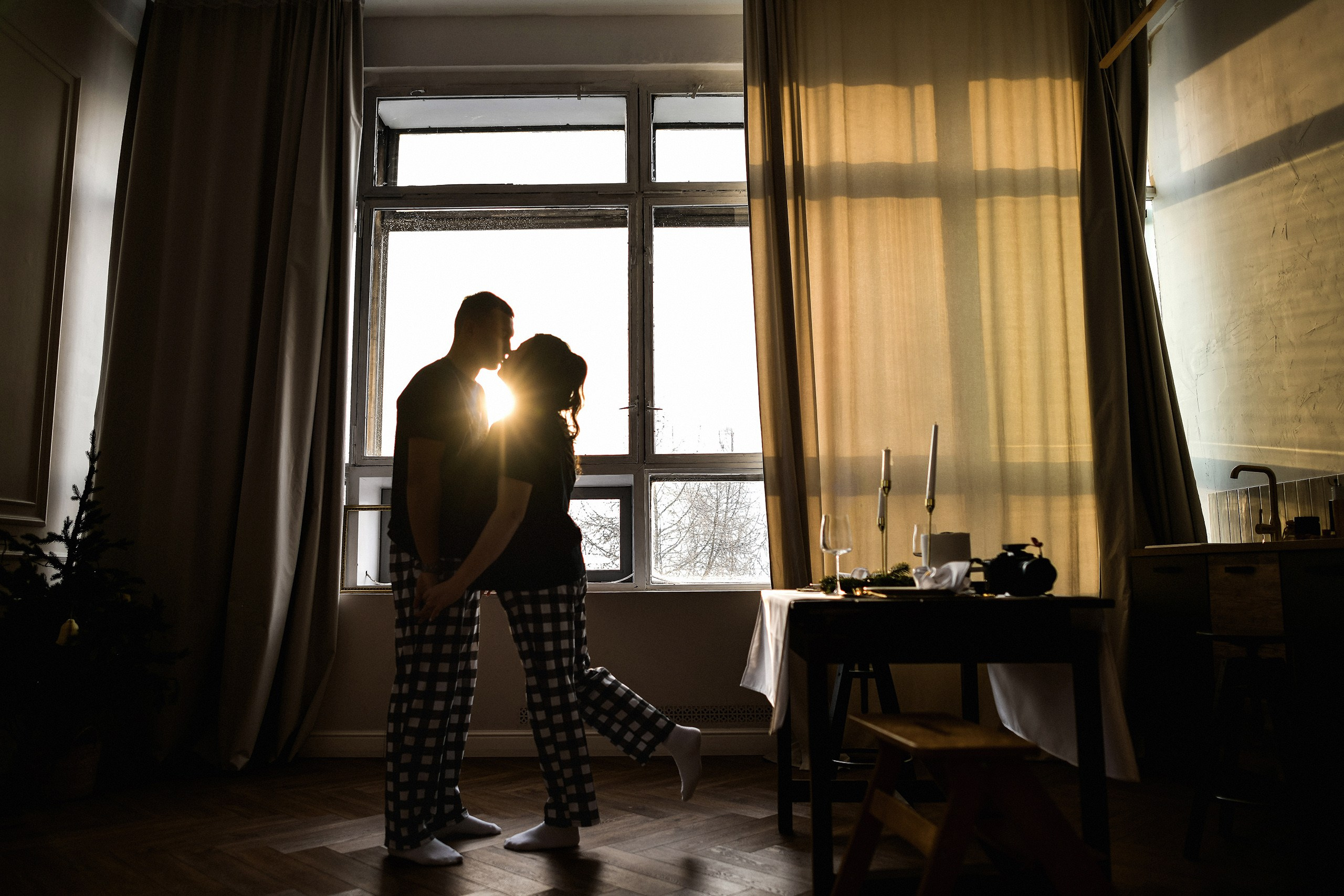 Зимняя свадьба: фотосессия невесты и жениха в студии и на улице. 📸 Свадебный и семейный фотограф в Красноярске Тихомиров Евгений | 17 лет опыта | 800+ свадеб