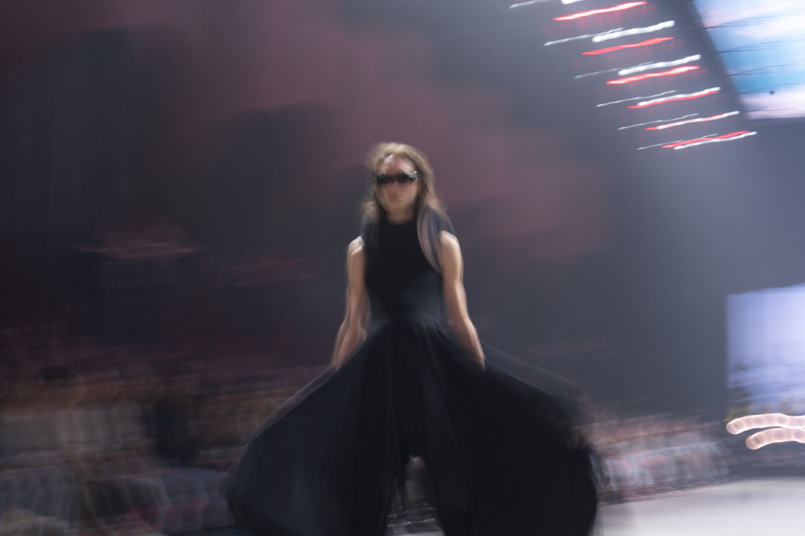 Показ Школы дизайна НИУ ВШЭ. Фотограф Николай Прокофьев модельные тесты в Москве