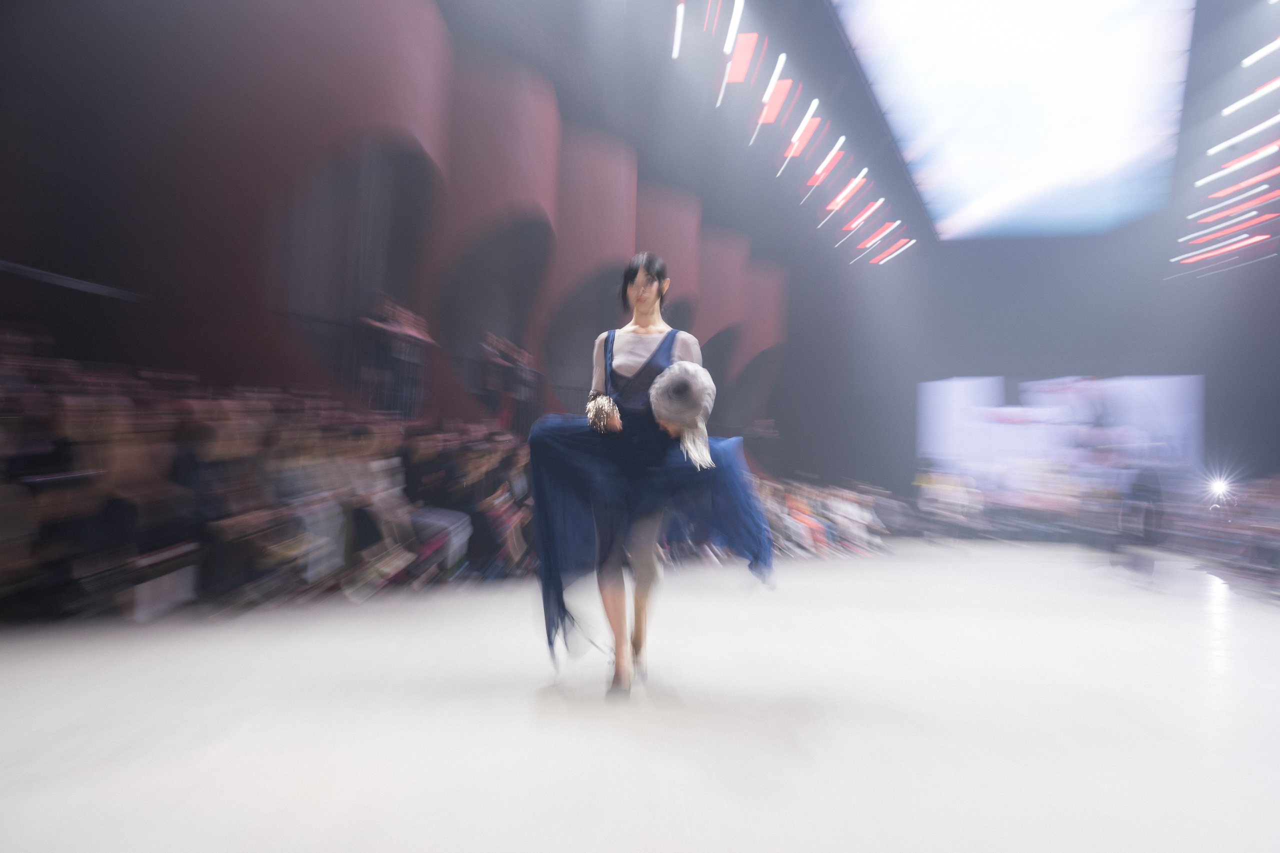 Показ Школы дизайна НИУ ВШЭ. Фотограф Николай Прокофьев модельные тесты в Москве