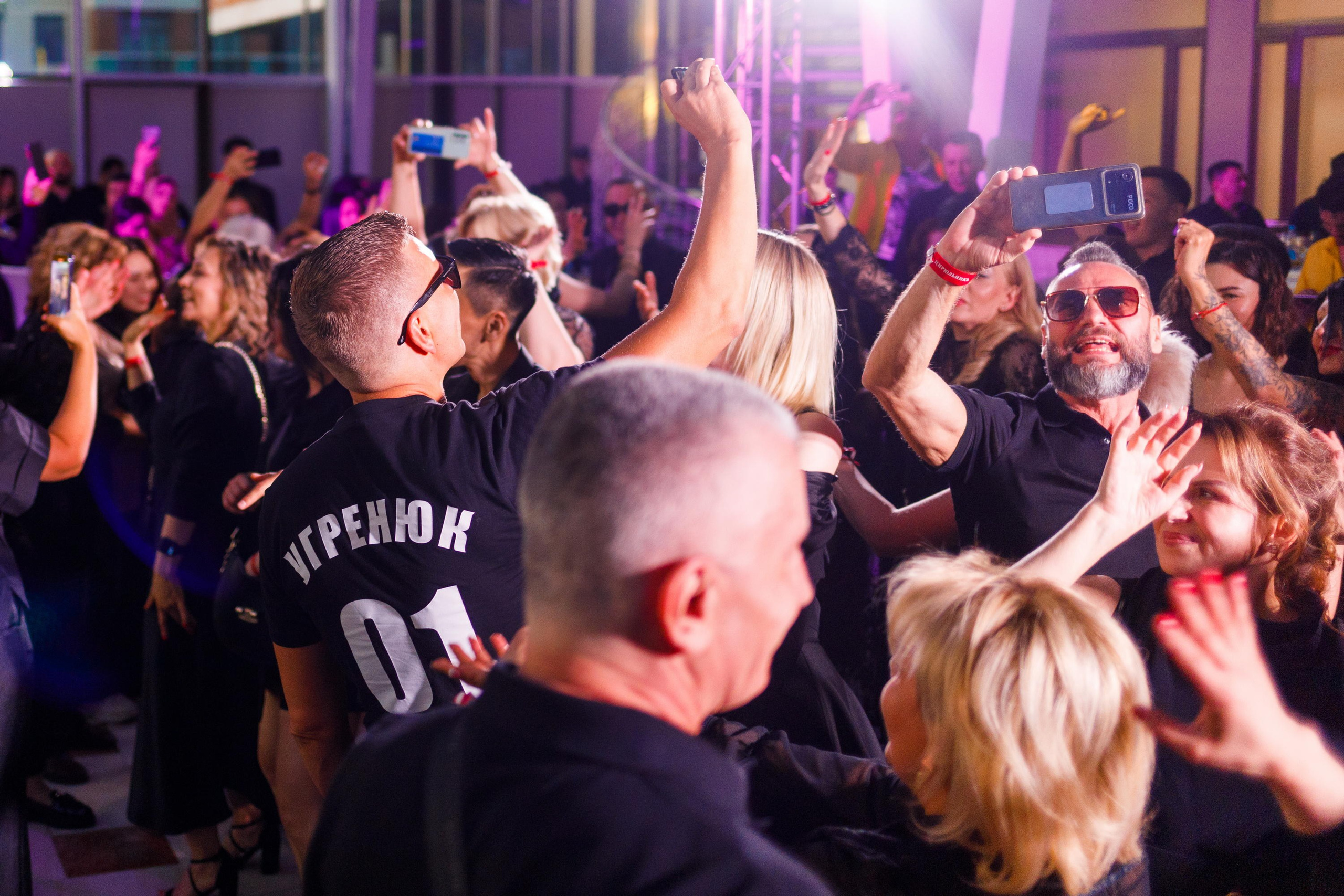 День рождение компании ЦирюльникЪ. Репортажный фотограф Борис Геер