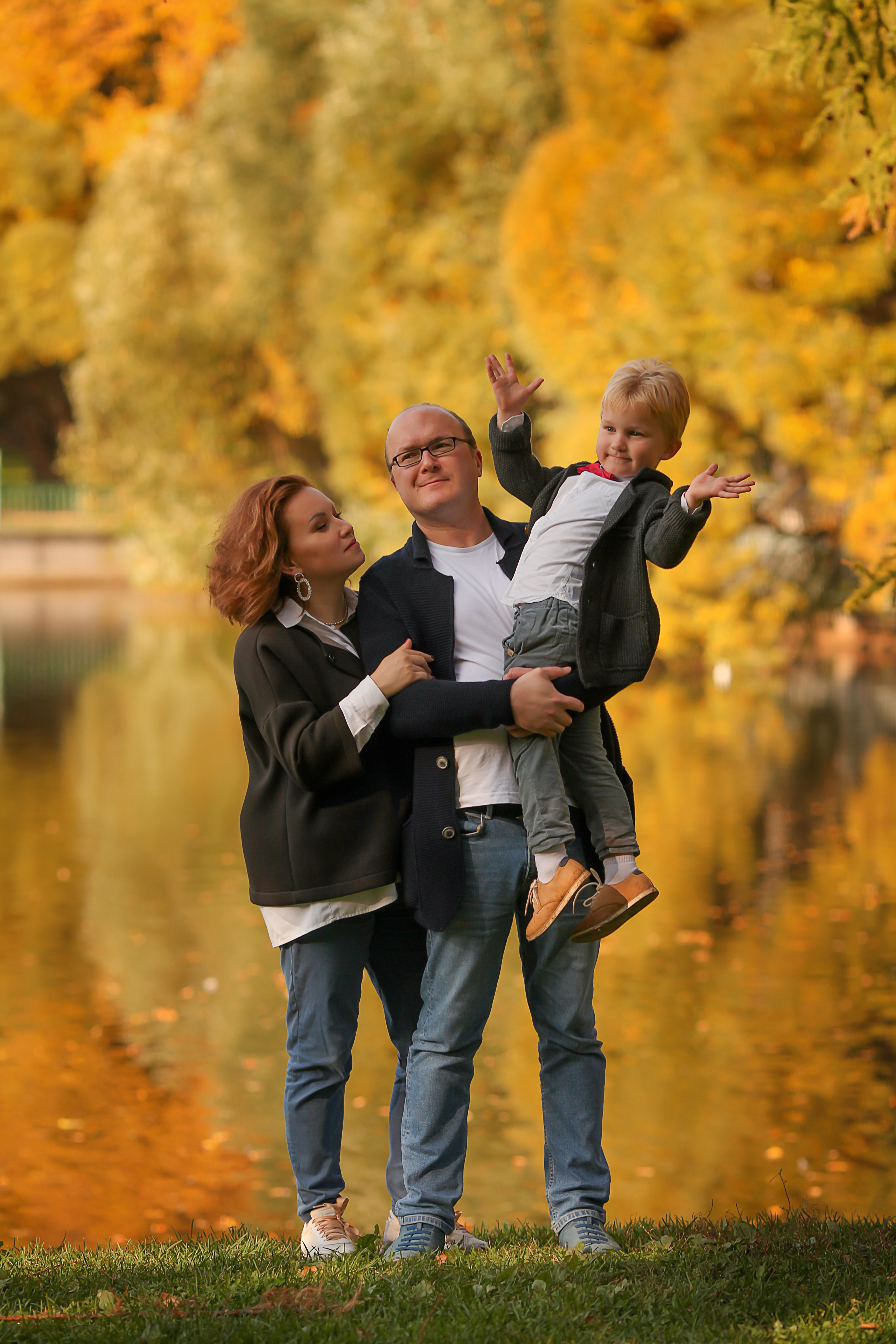 Осенние. Двойняшки-фотографы Анна и Анастасия в Санкт-Петербурге