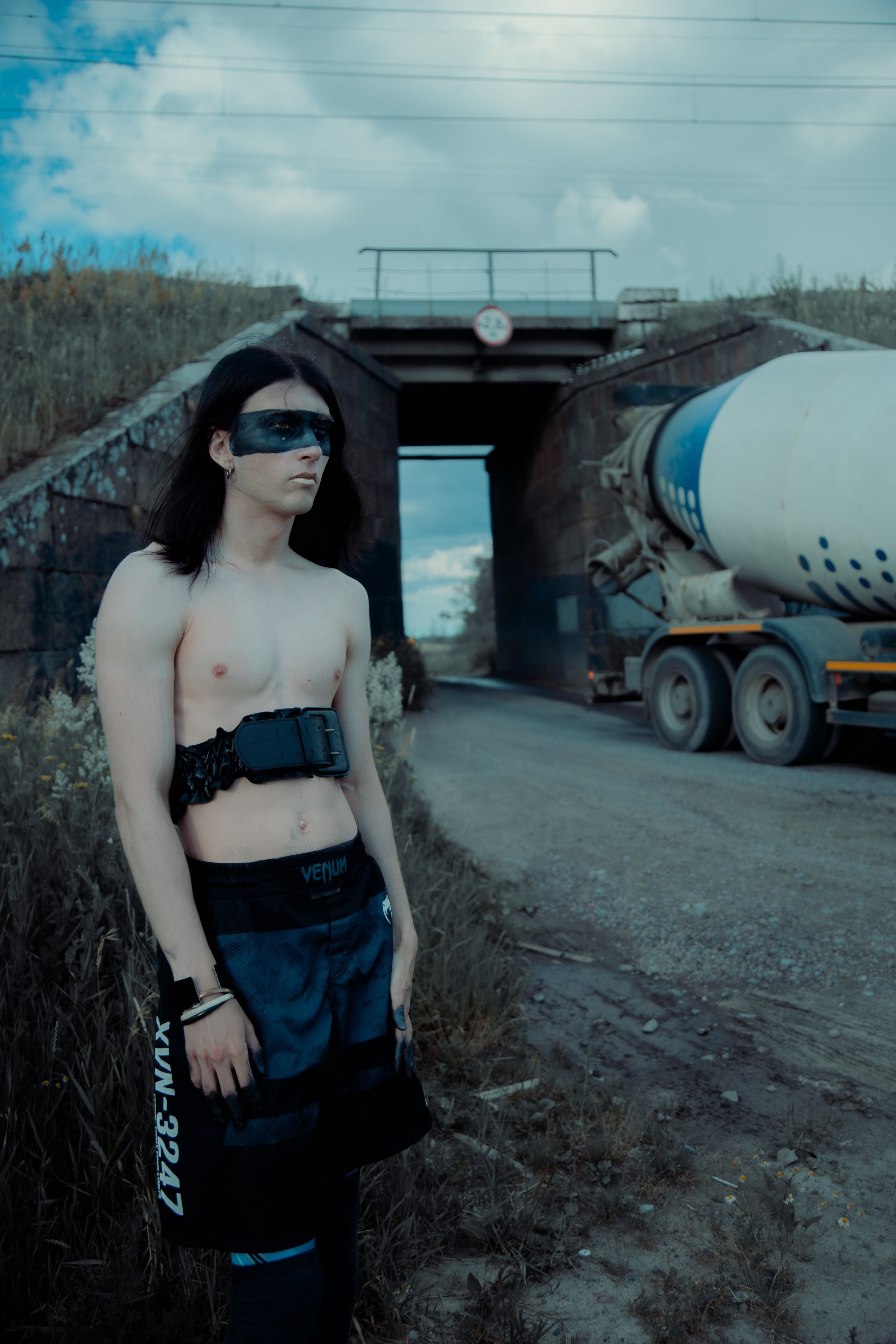 Адепт Vogue упавший с маршрутки. Креатор Ольга Яш