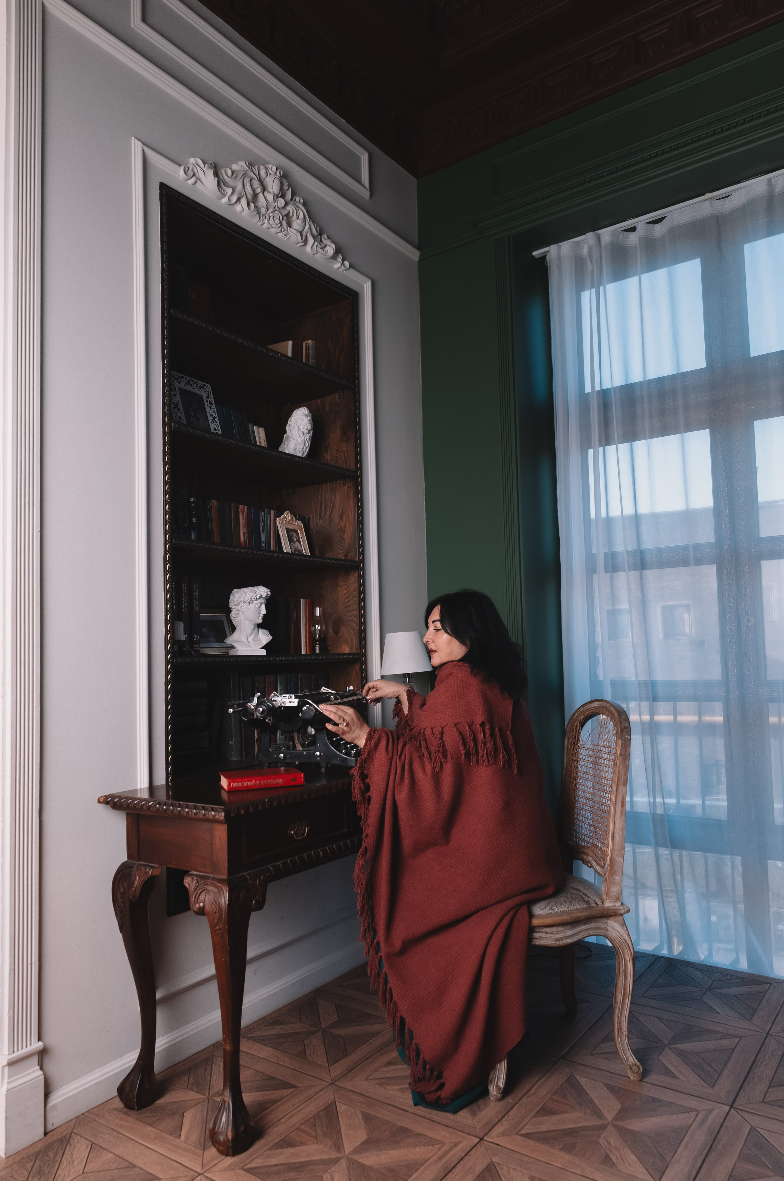 Leona Stage|Библиотека