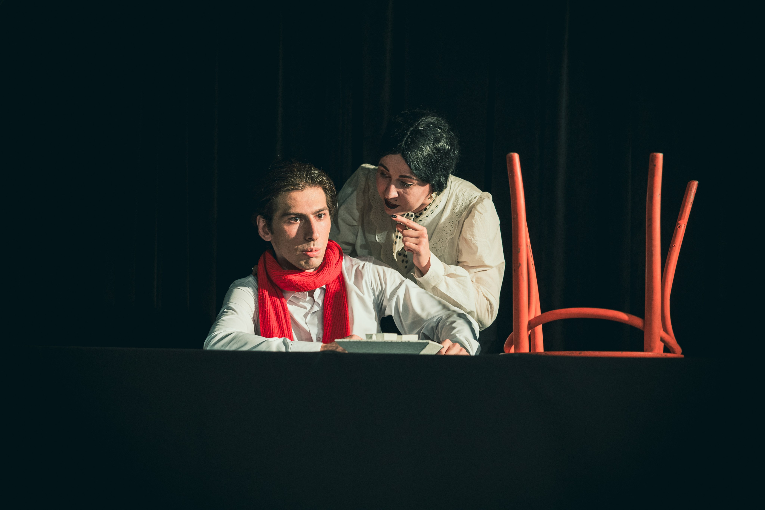 Стеклянный зверинец. Фотограф и оператор в Москве Елизавета Коргалидзе