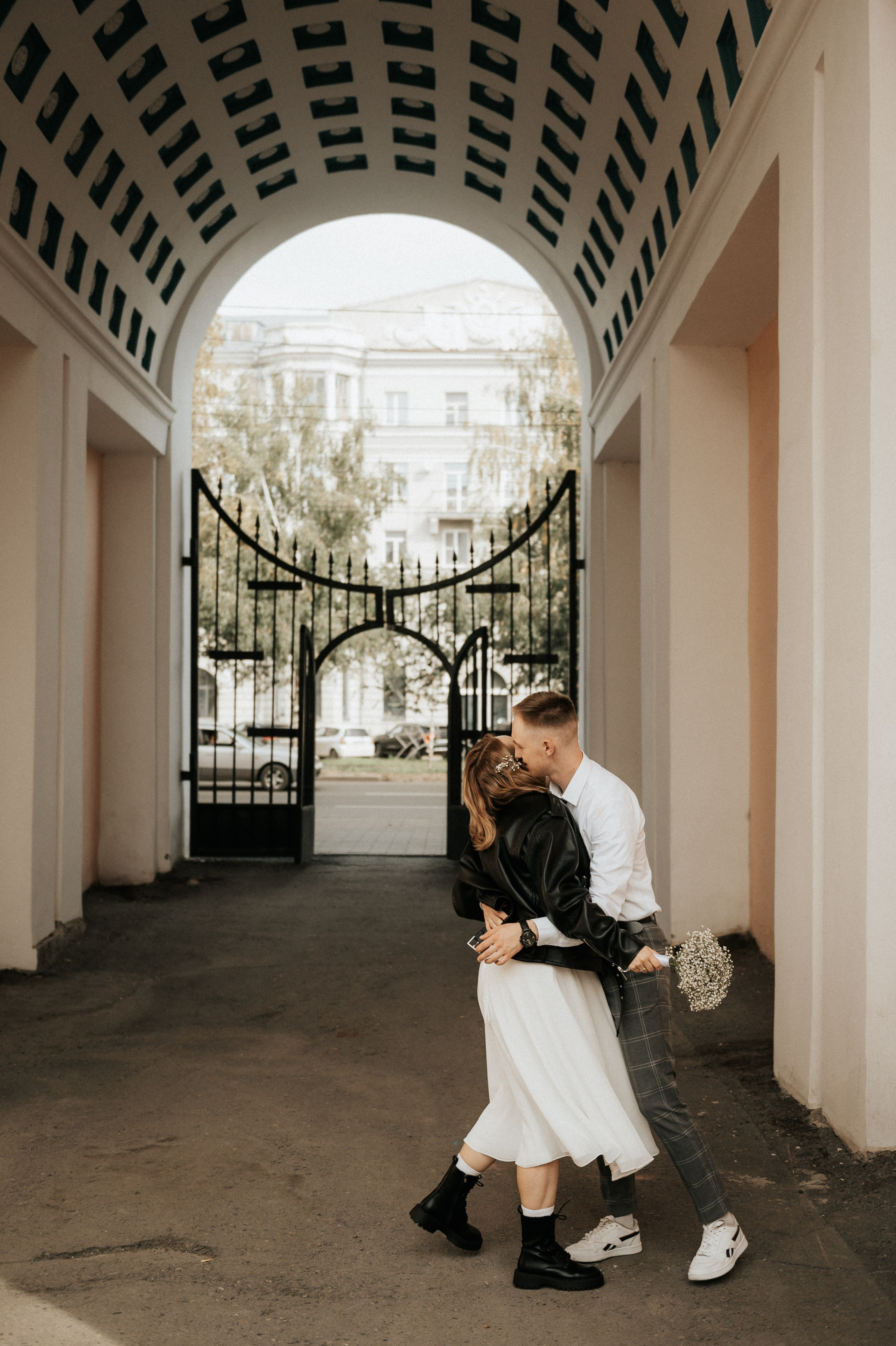 Свадебные фотографии. Фотограф в Барнауле Дарья Бутурлакина. Люби.Цени.Касайся