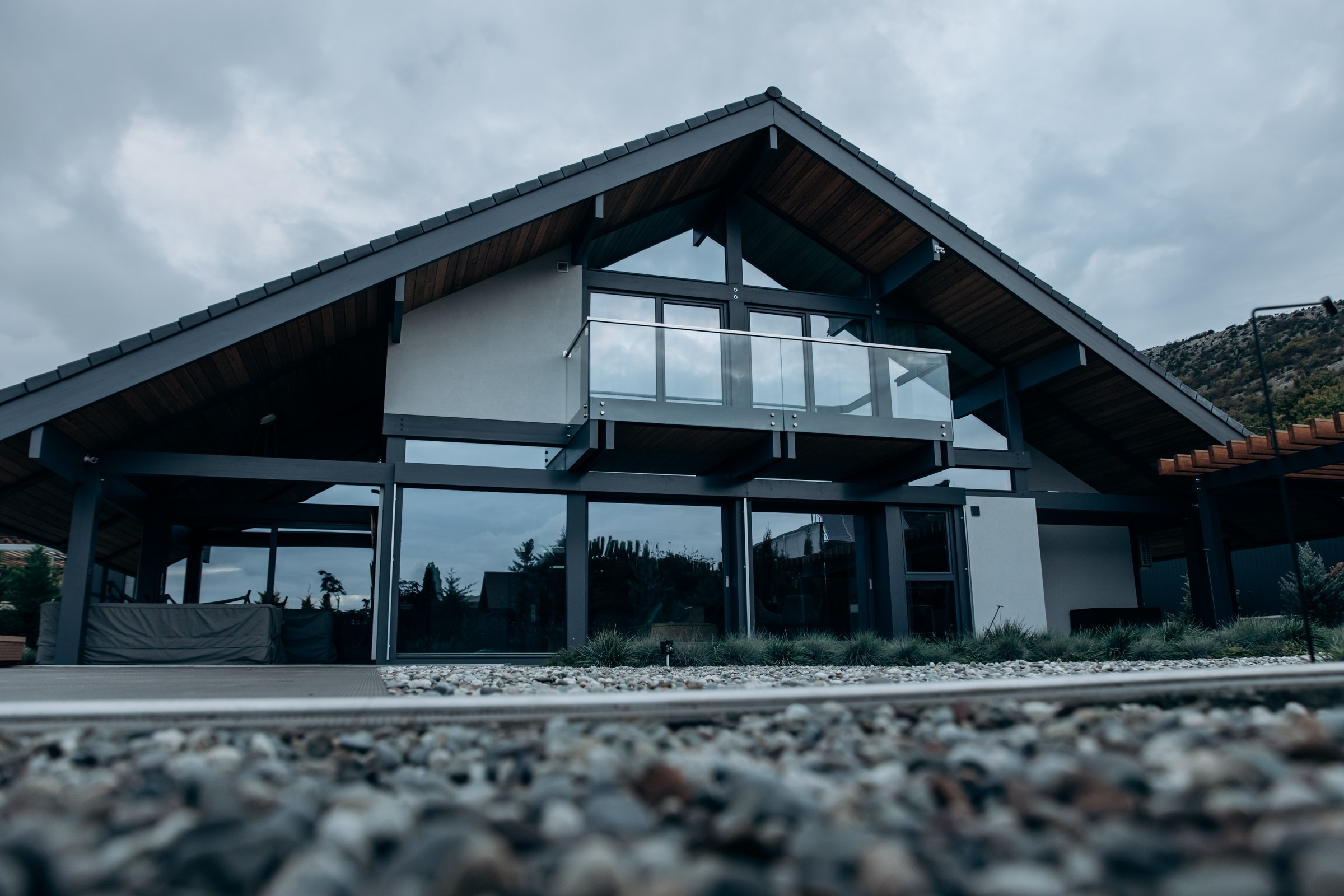 Съёмка для компании INTEQ HAUS из Москвы. Фотограф в Крыму — Федор зайцев. Свадебная, семейная и портретная съёмка. Фотографии для контента, для бизнеса. Корпоративная съёмка