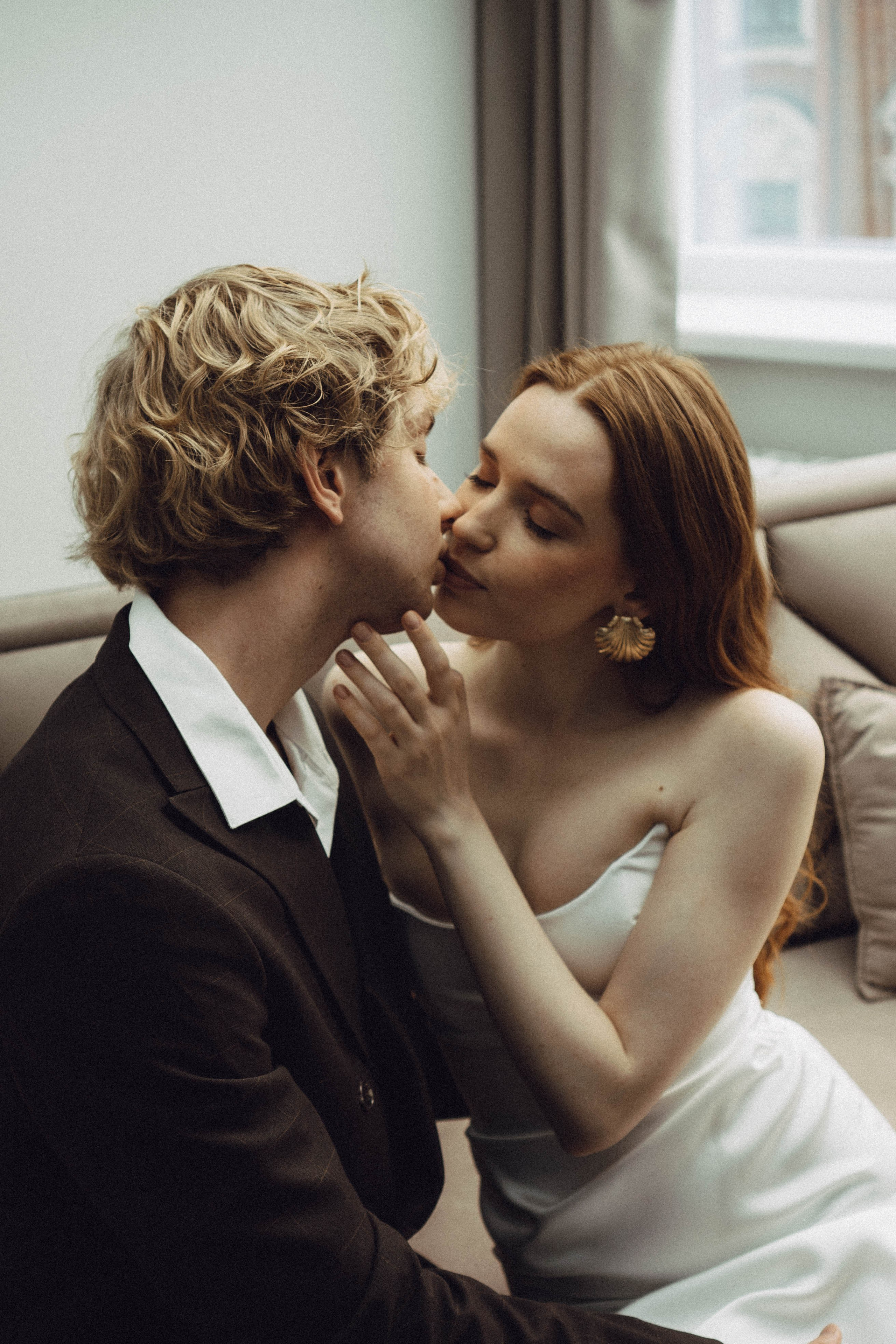 СВАДЕБНАЯ СЬЕМКА В ОТЕЛЕ. СБОРЫ ЖЕНИХА И НЕВЕСТЫ И ТАКЖЕ ТОР И ПОДГОТОВКА К ПРОГУЛКЕ. Профессиональный фотограф, Санкт-Петербург — Виктория Богомолова