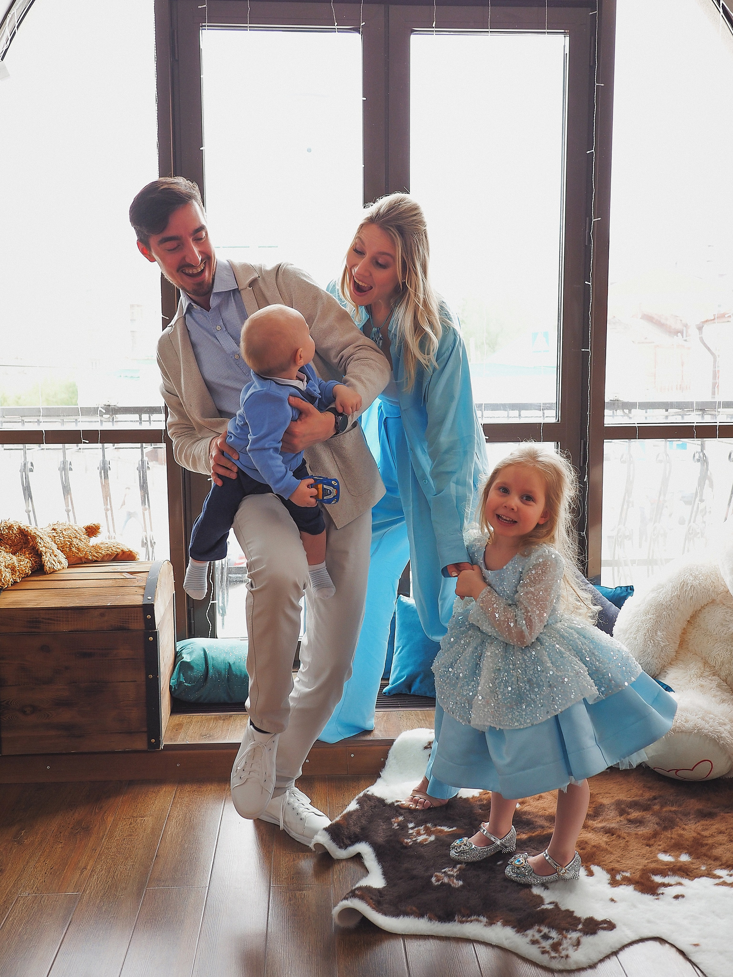 Антон Ксюша Вика и Марк. Семейный фотограф Ольга Барабанова