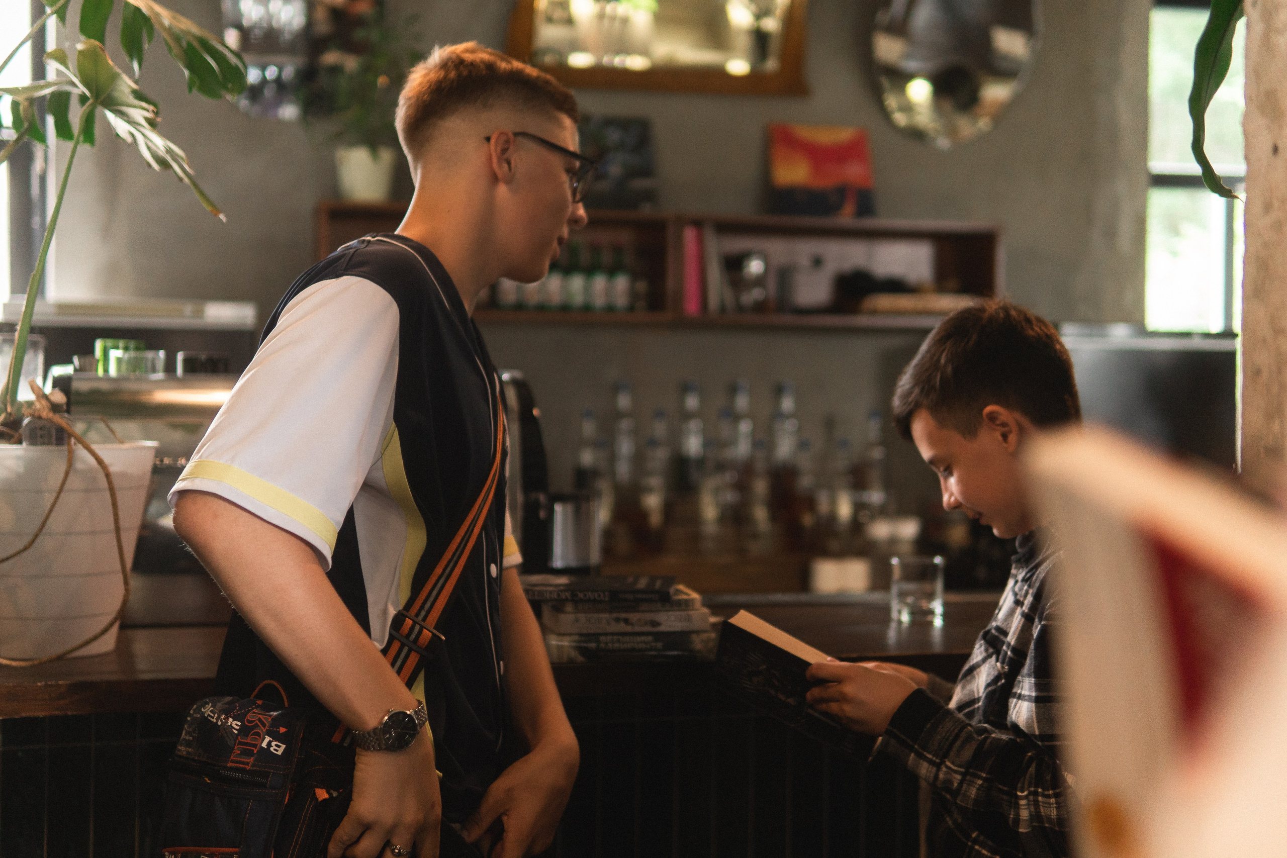 Благотворительный книжный маркет «ФОНАРЬ». Портретный и репортажный фотограф в Воронеже: Анастасия Пузикова