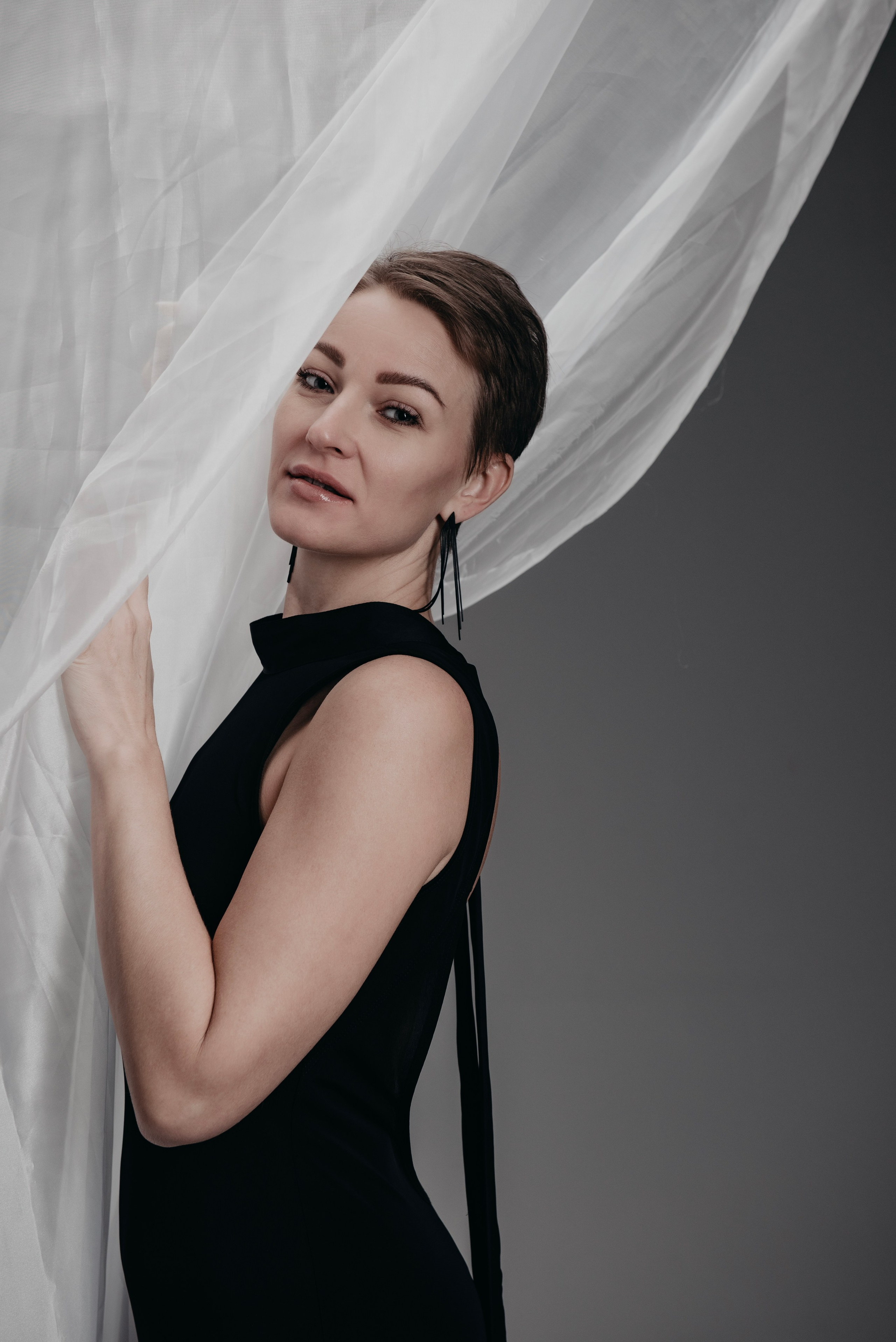 Анна. Съемка с тканью. Контент фотограф в Волгограде Сотникова Александра