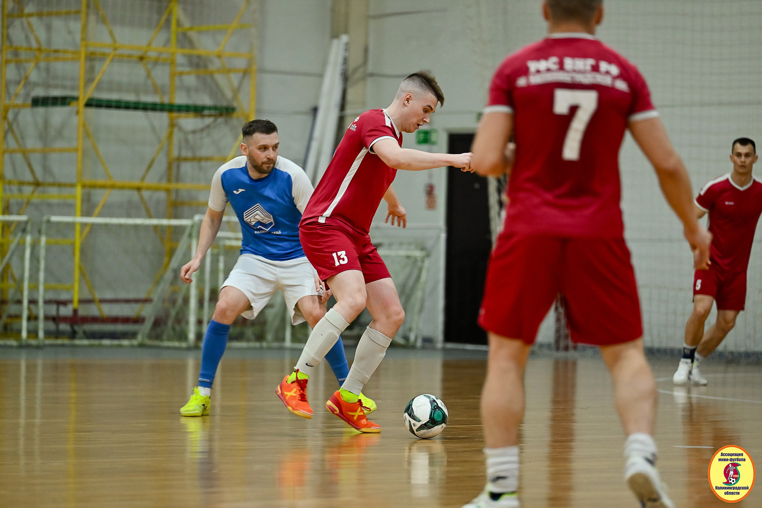 Корпоративная Бизнес Лига по футзалу — Весна 2026. VIBECITY.RU Вайб Сити Ру Фоторепортажи Фотоотчеты Калининград