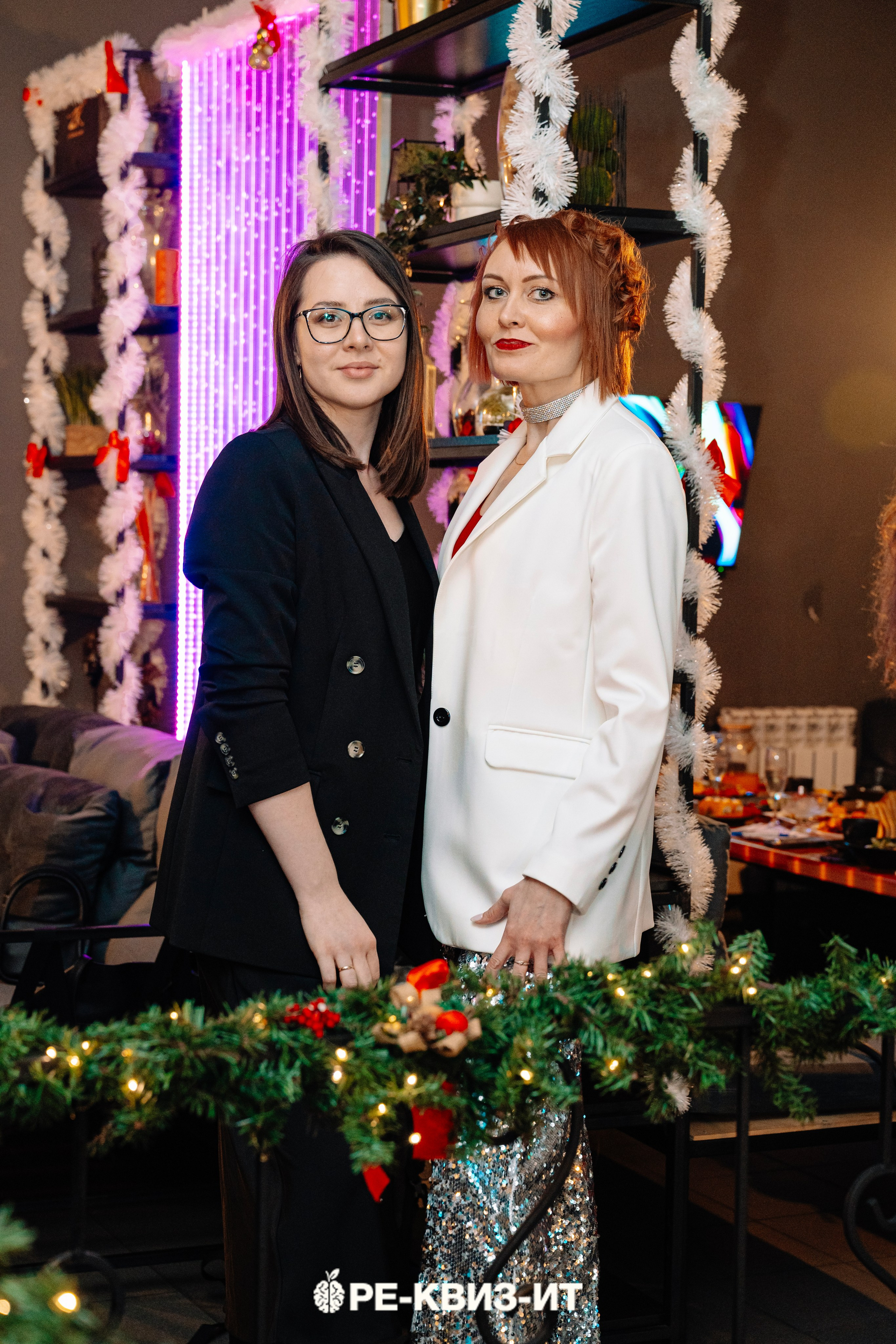 Реквизит — квиз в Зеленодольске и Волжске ZR cafe. Свадебный фотограф в Казани, и Зеленодольске Радик Мухаметов