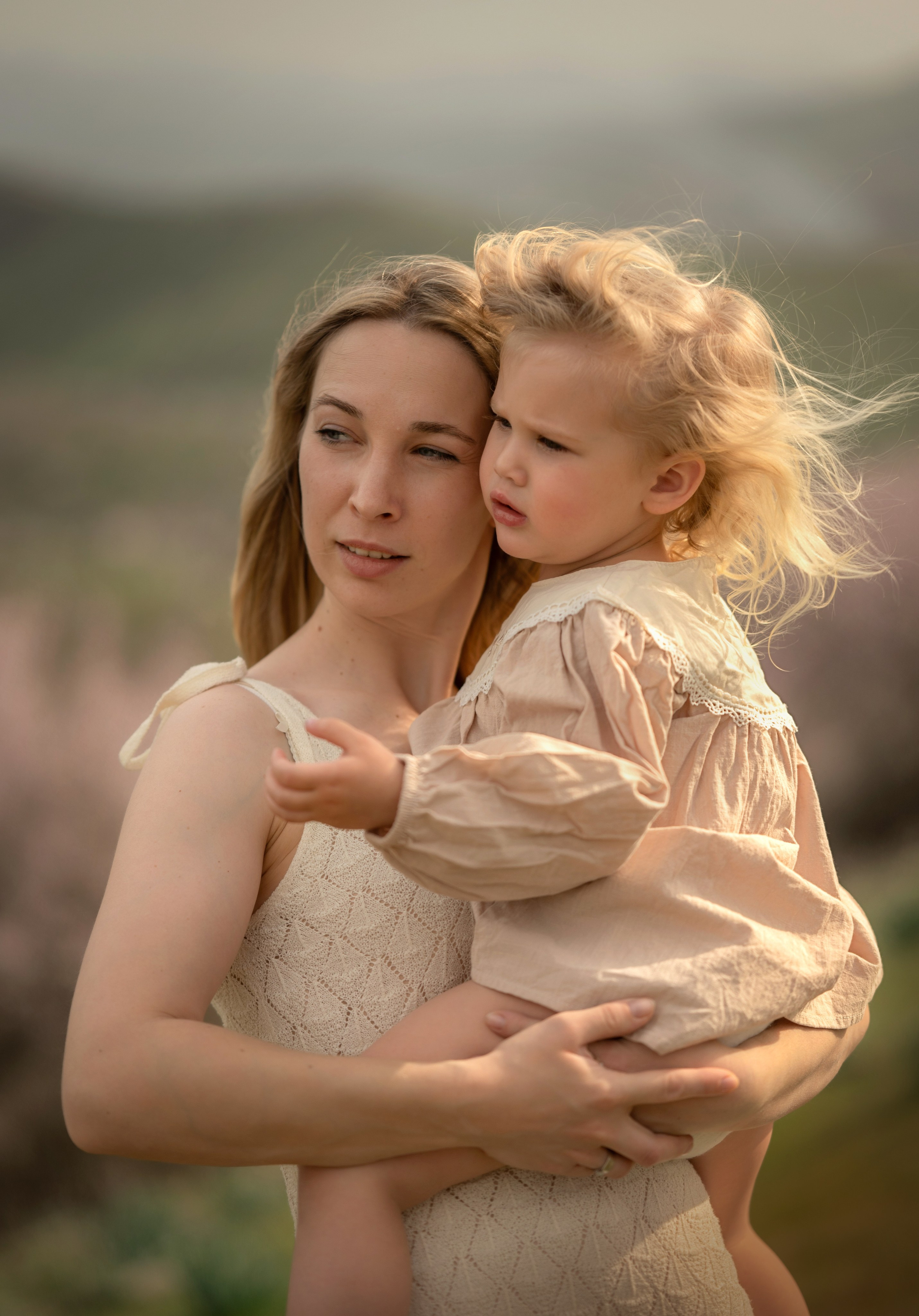 В цветущих садах миндаля…. Детский и семейный фотограф