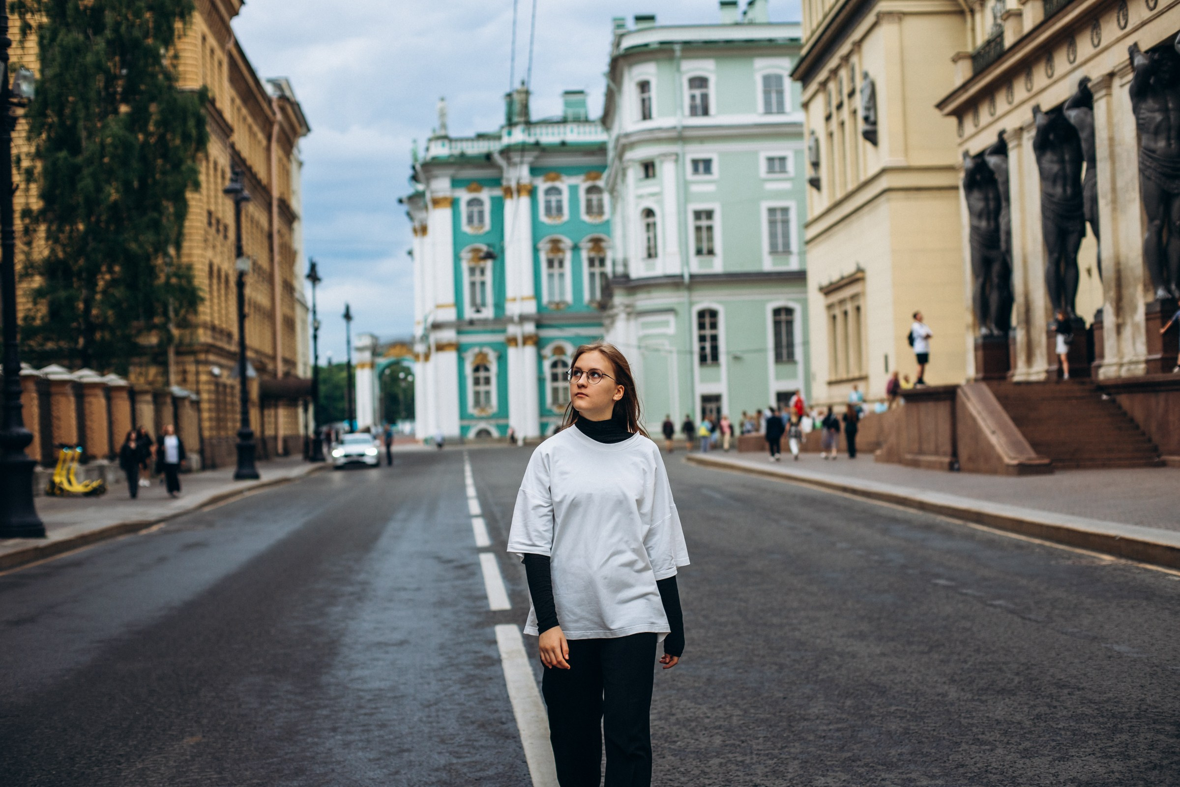 Светлана и Анна в июне. Фотопрогулка в Петербурге. Индивидуальный и семейный фотограф в Санкт-Петербурге