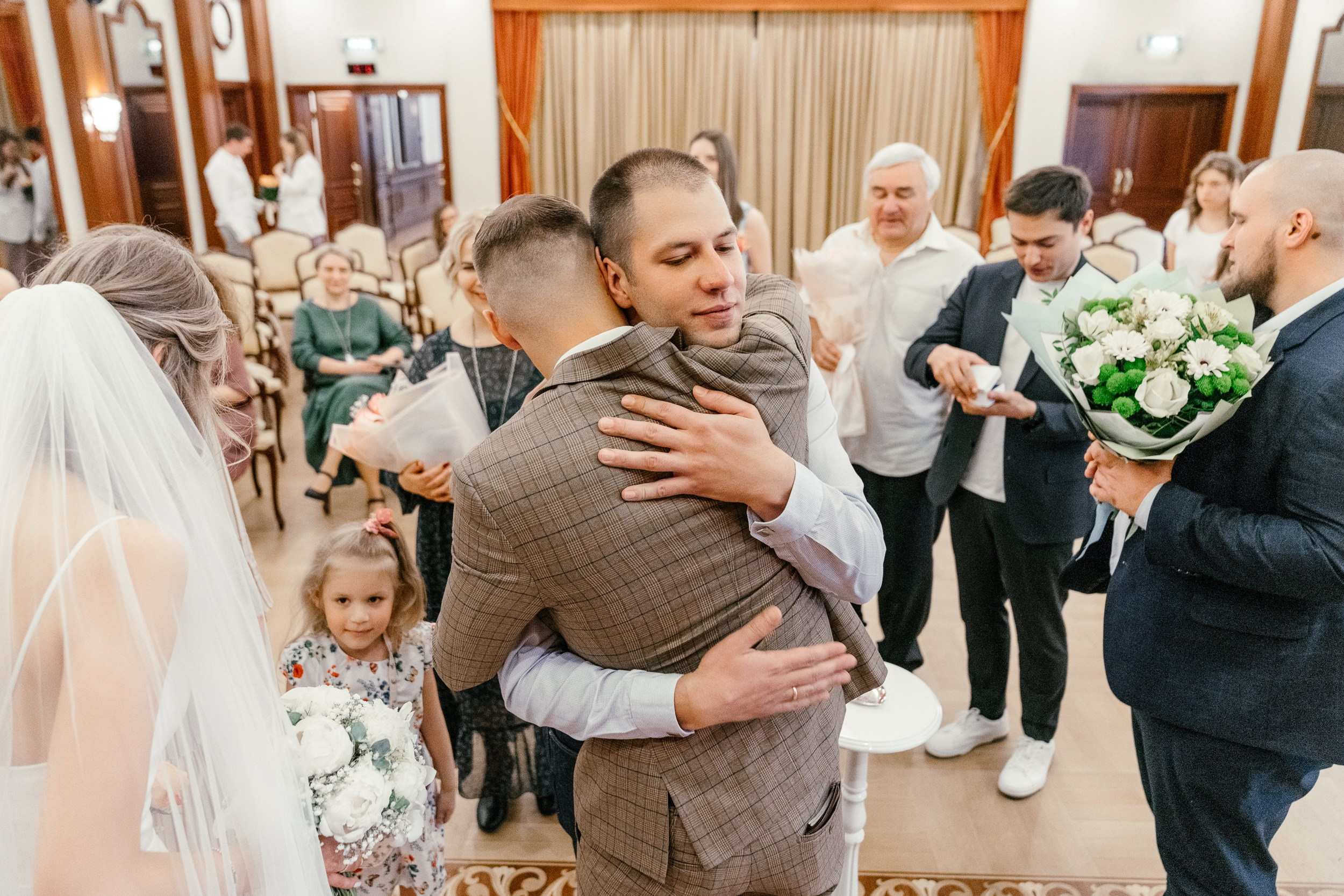 Красивое свадебное платье, Свадьба в москве, свадебный фотограф москва, москва, стильные фотогрфаии, стильный фотограф