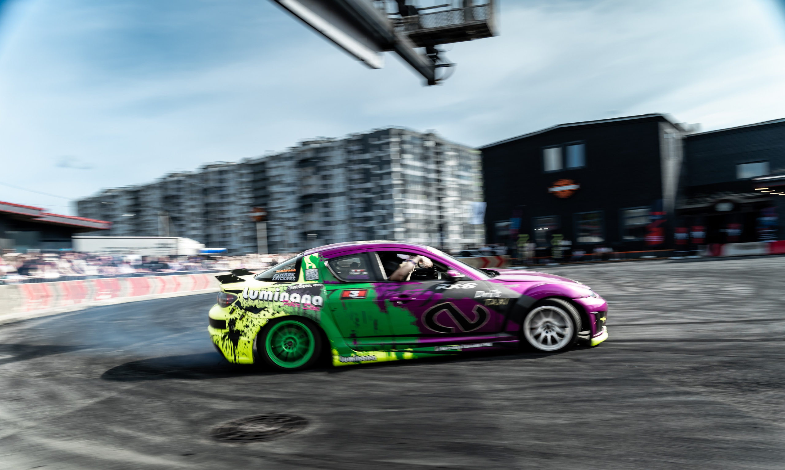 TURBO NIGHT. Opasnophoto