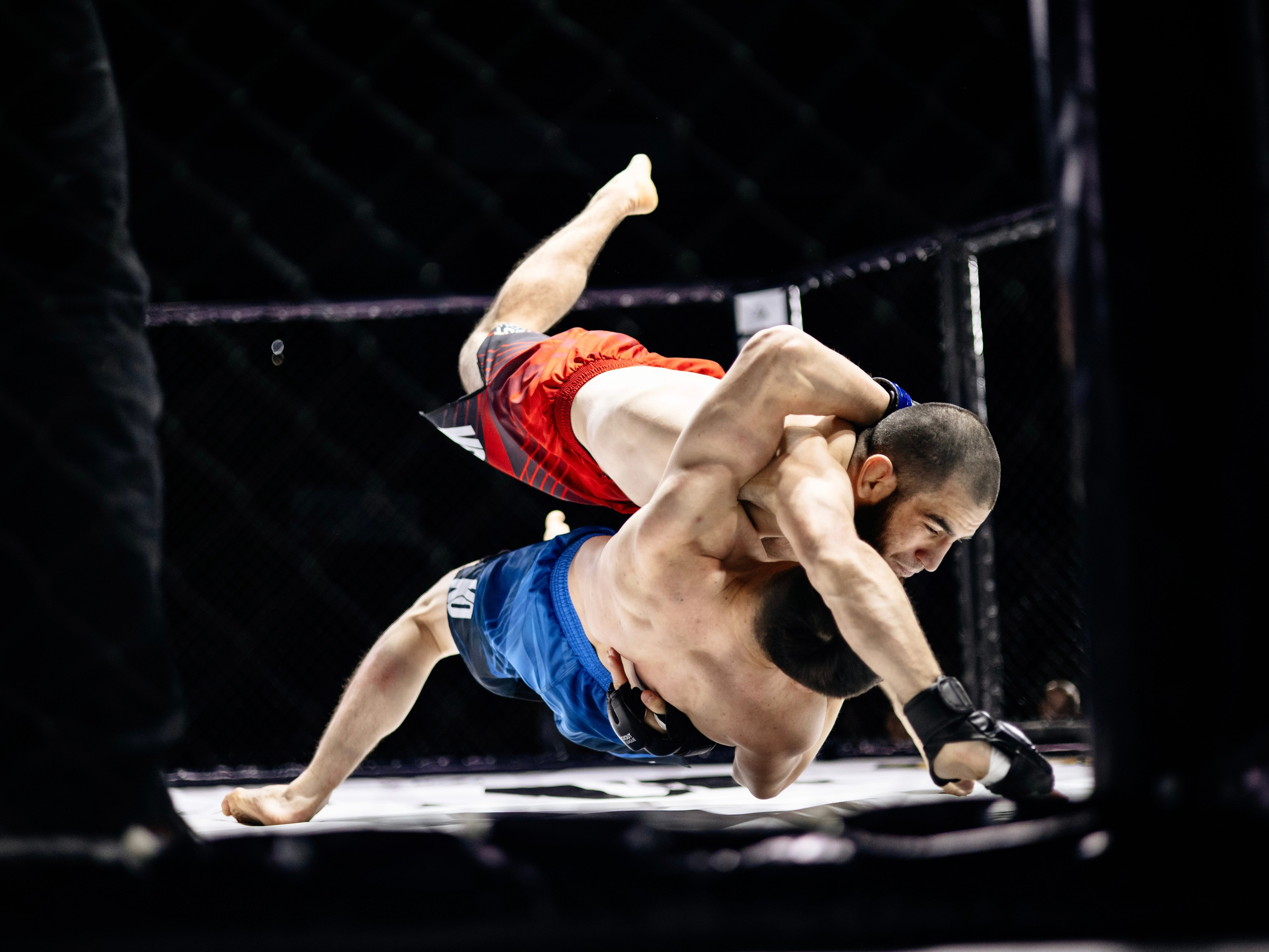 Бойцовская лига «KNOCK OUT». KRIS KRUPINNIKOVA