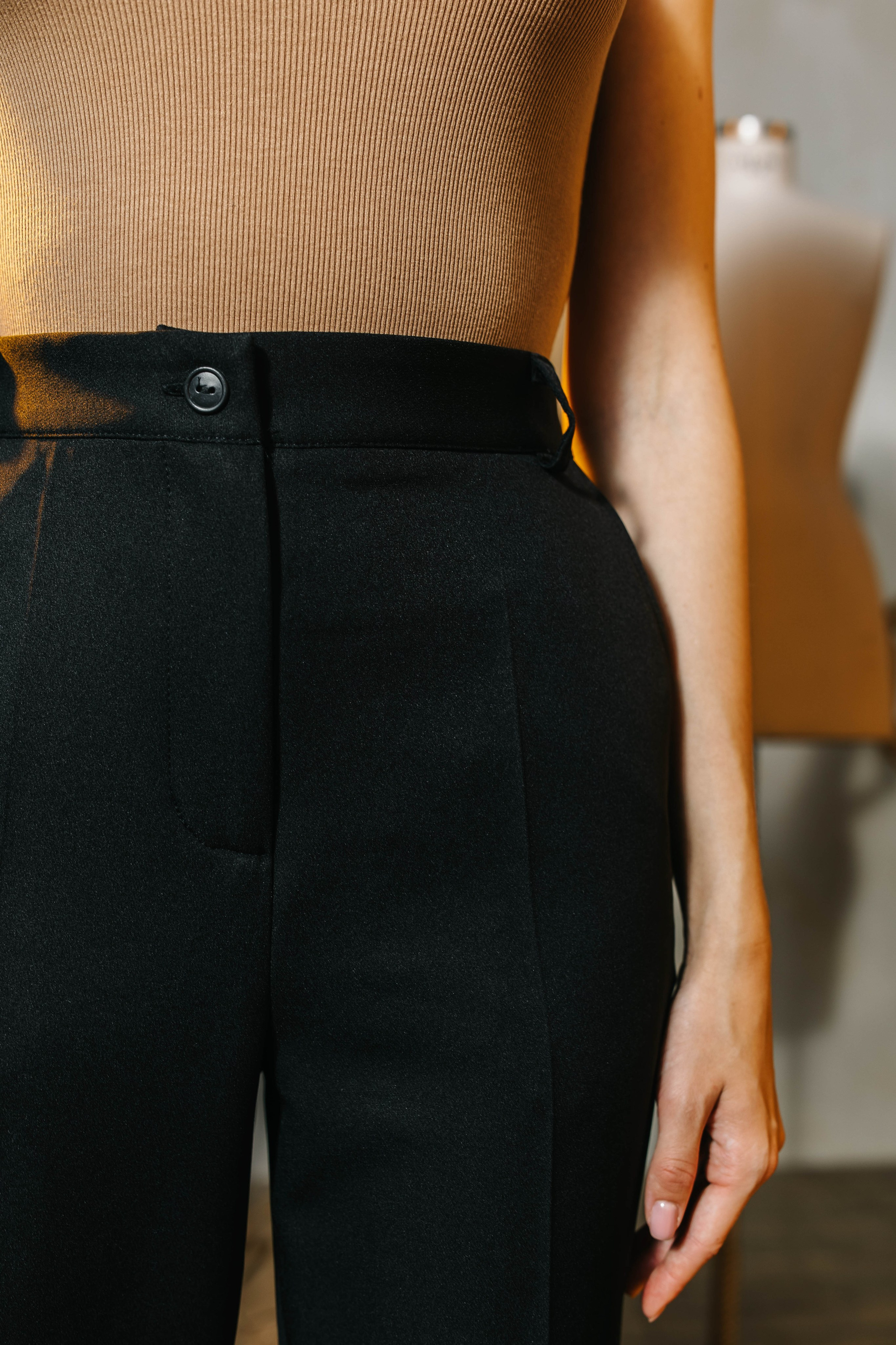 Реклама Брюк. Профессиональный фотограф