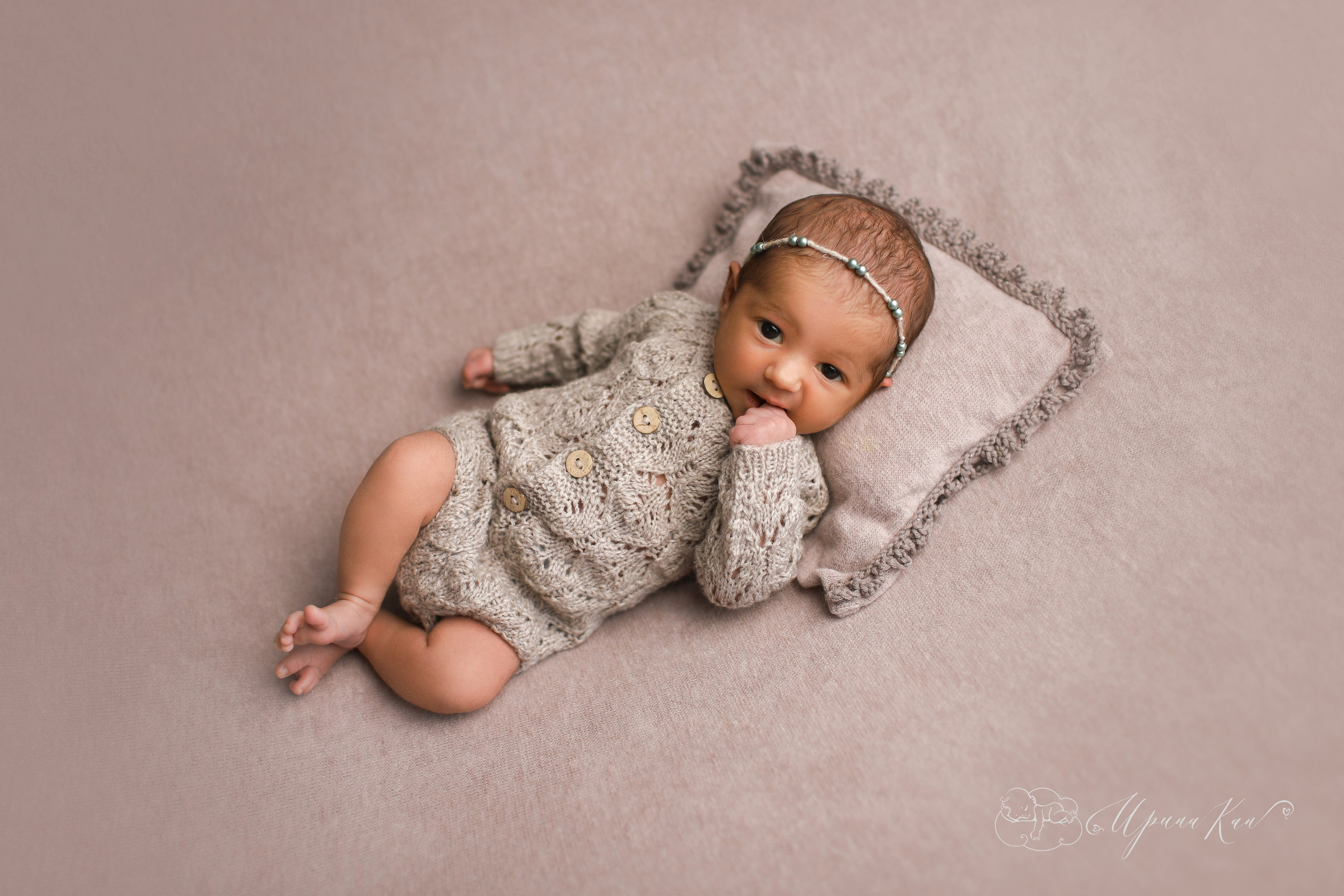 Мини съемка новорожденные девочки. Ирина Кан Фотограф новорожденных в Екатеринбурге