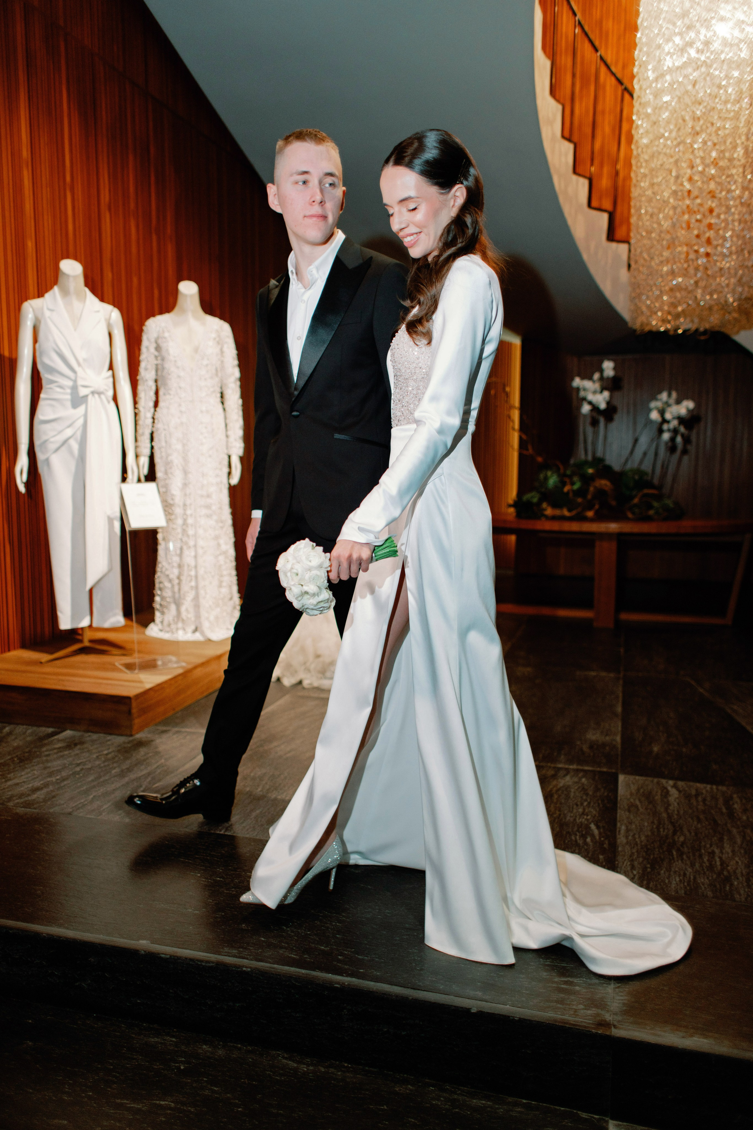 Свадьба для двоих в Москве, фотосессия на крыше, сборы, прогулка в Barvikha Luxury Village