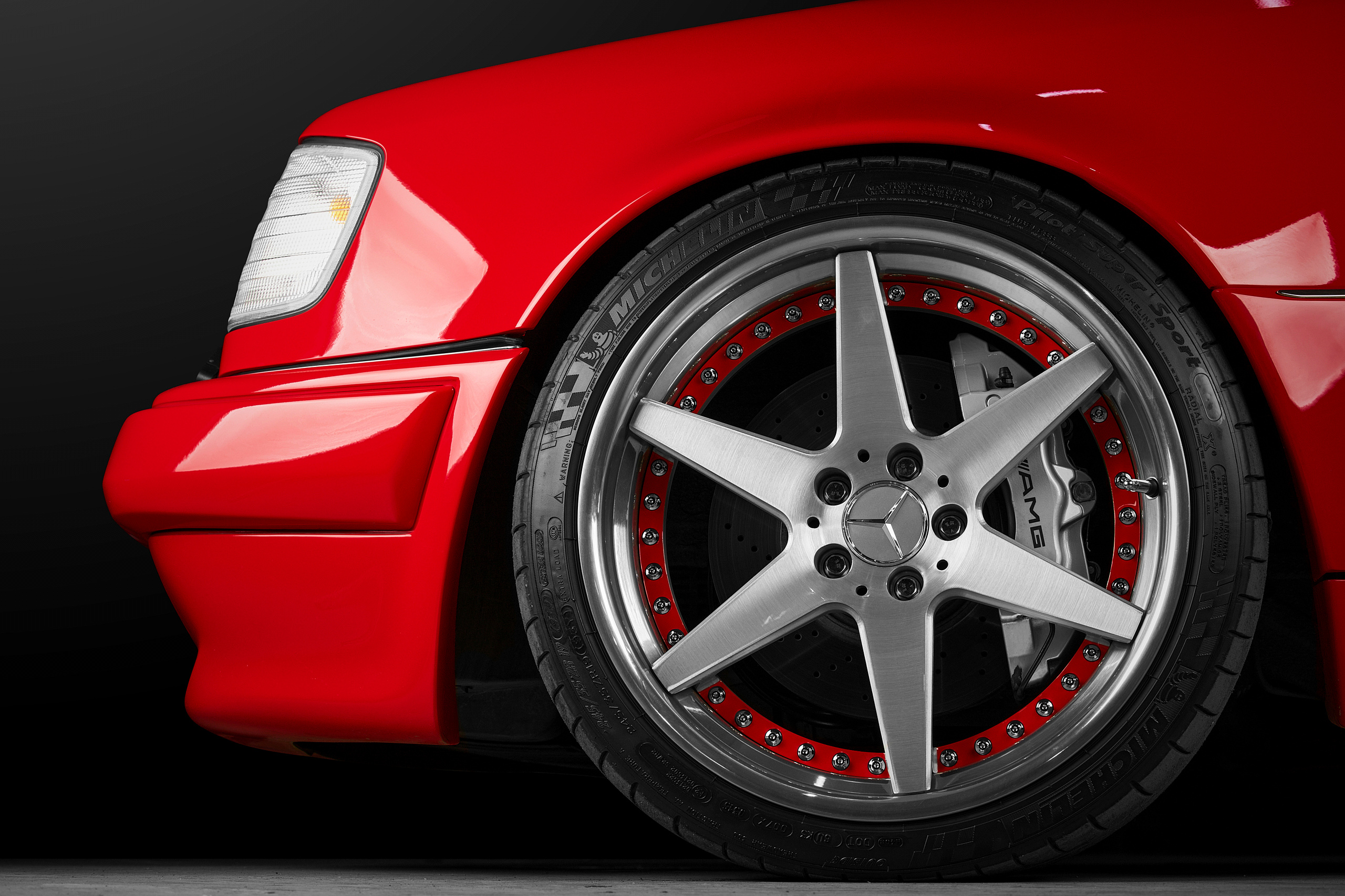 Mercedes-Benz E500 AMG Red Wolf. Репортажный фотограф и ретушер в Москве Наталья Алексеева