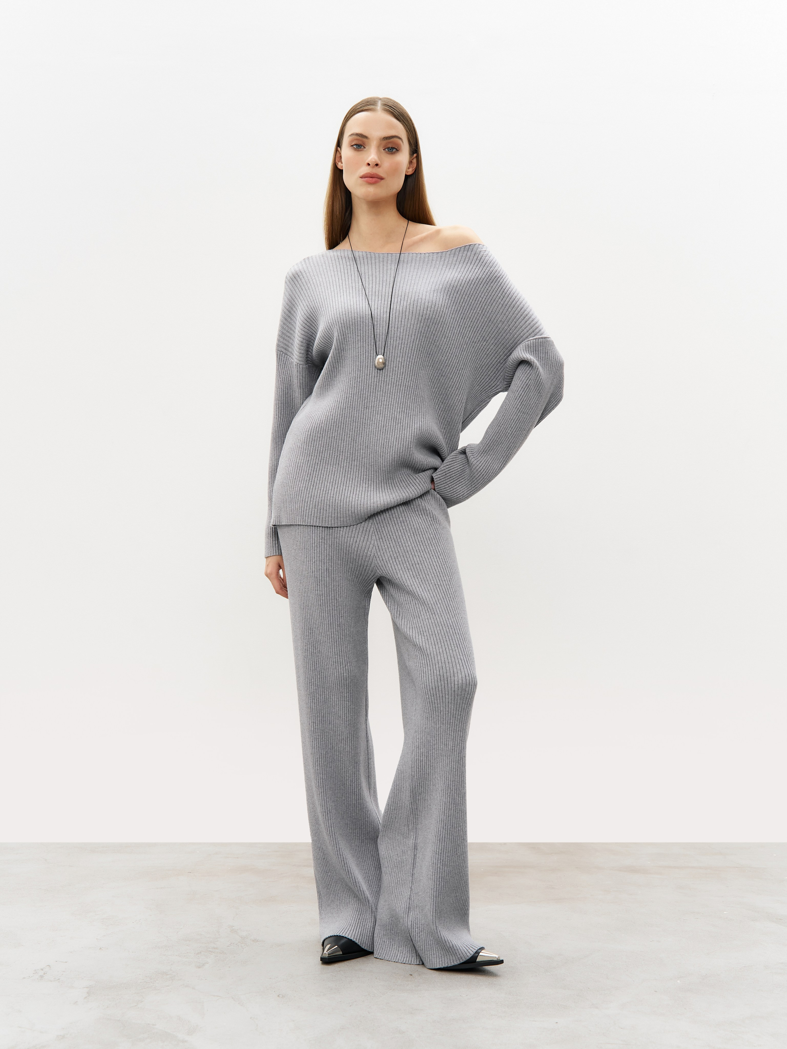 OLSO. Фотограф для брендов одежды и маркетплейсов в Москве Рита Винтер