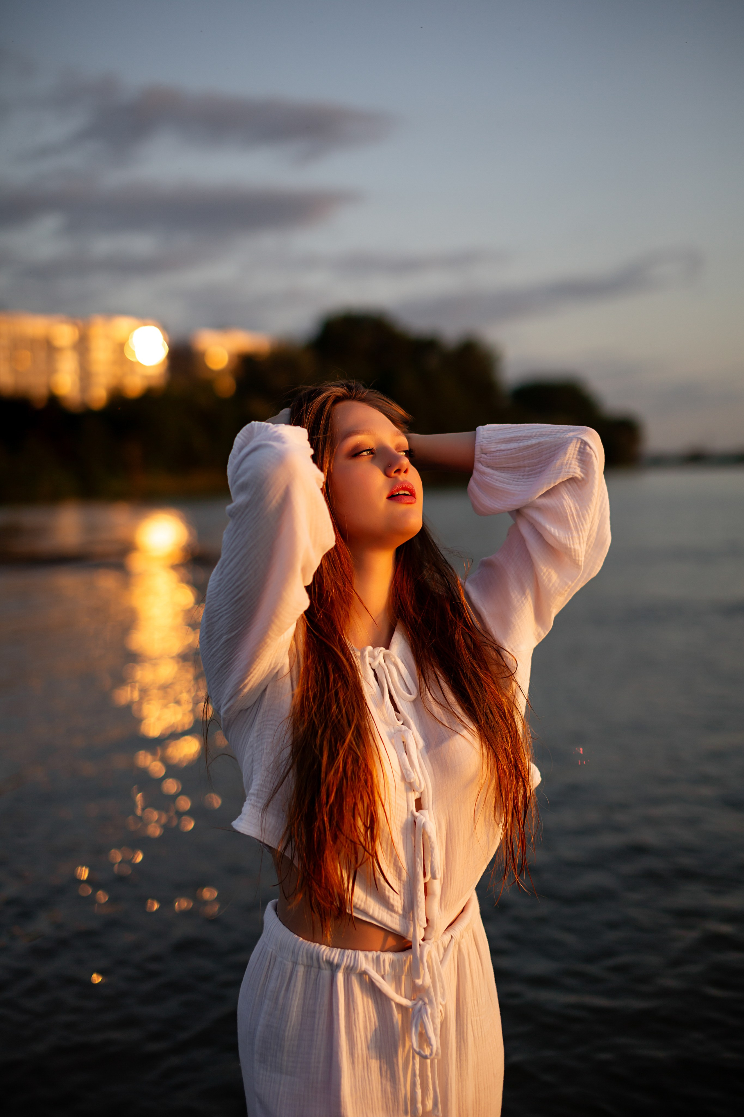 У воды. Https://malovafoto.ru