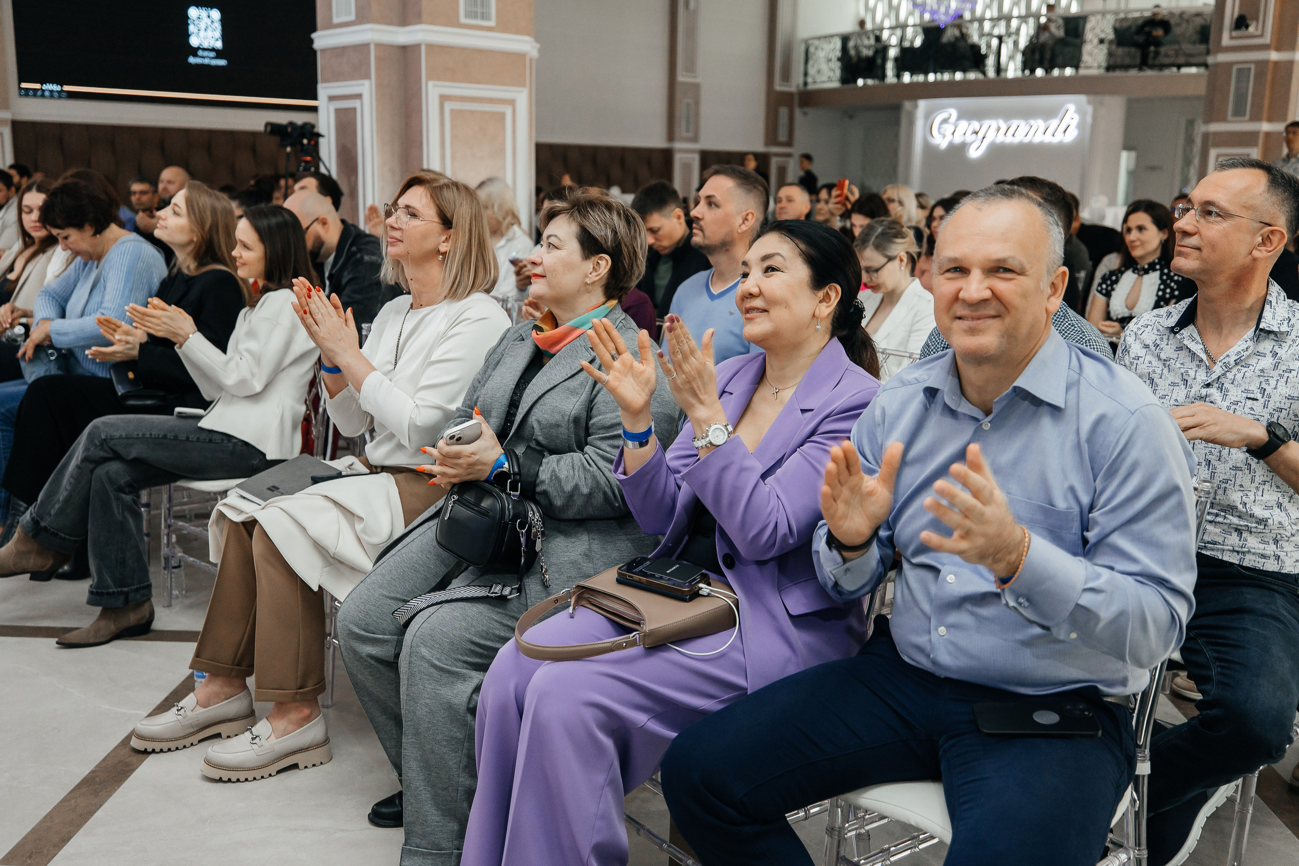 Фотосъёмка выставки/конференции. Репортажный фотограф в Краснодаре Лагута Надежда