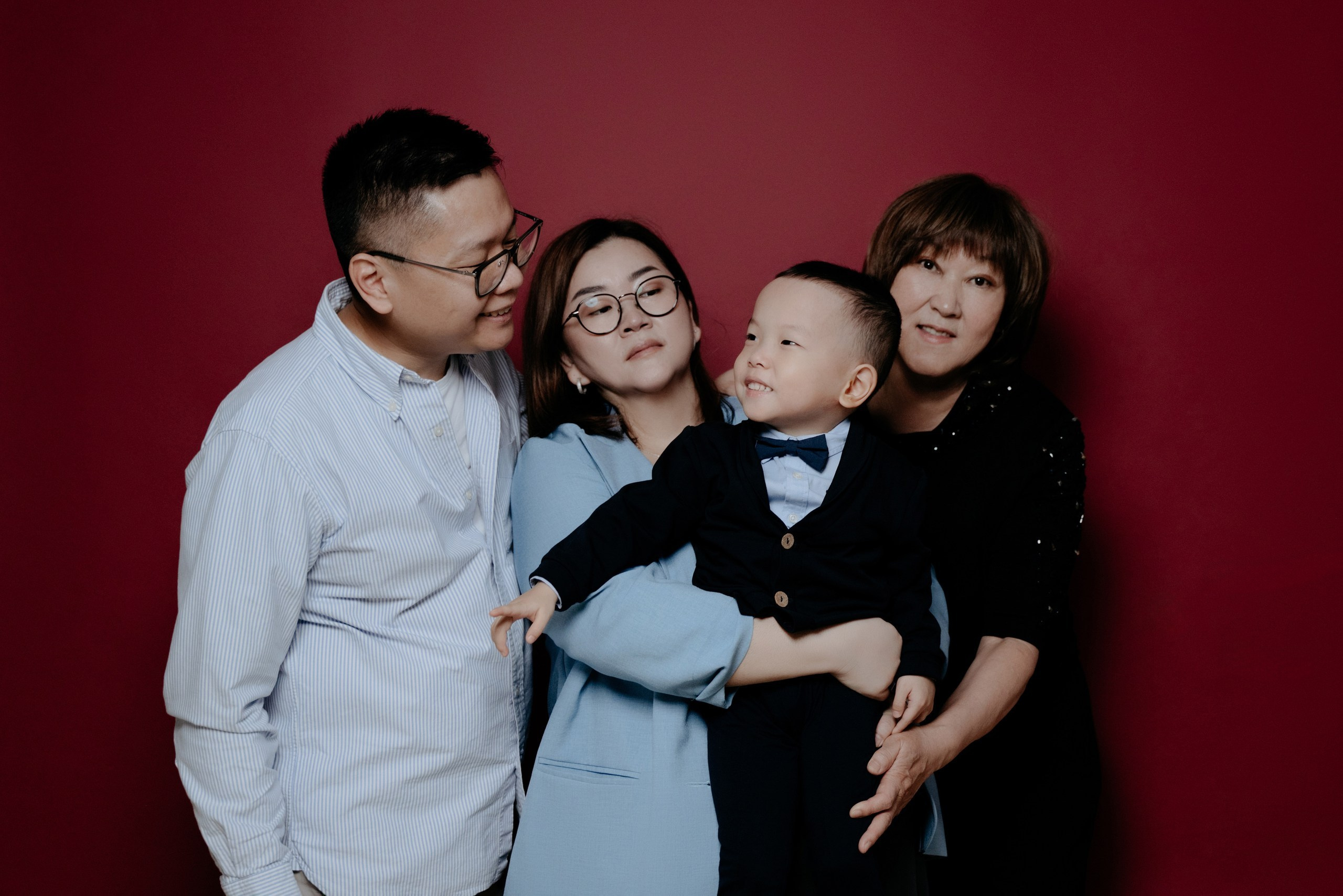 Яркая семья