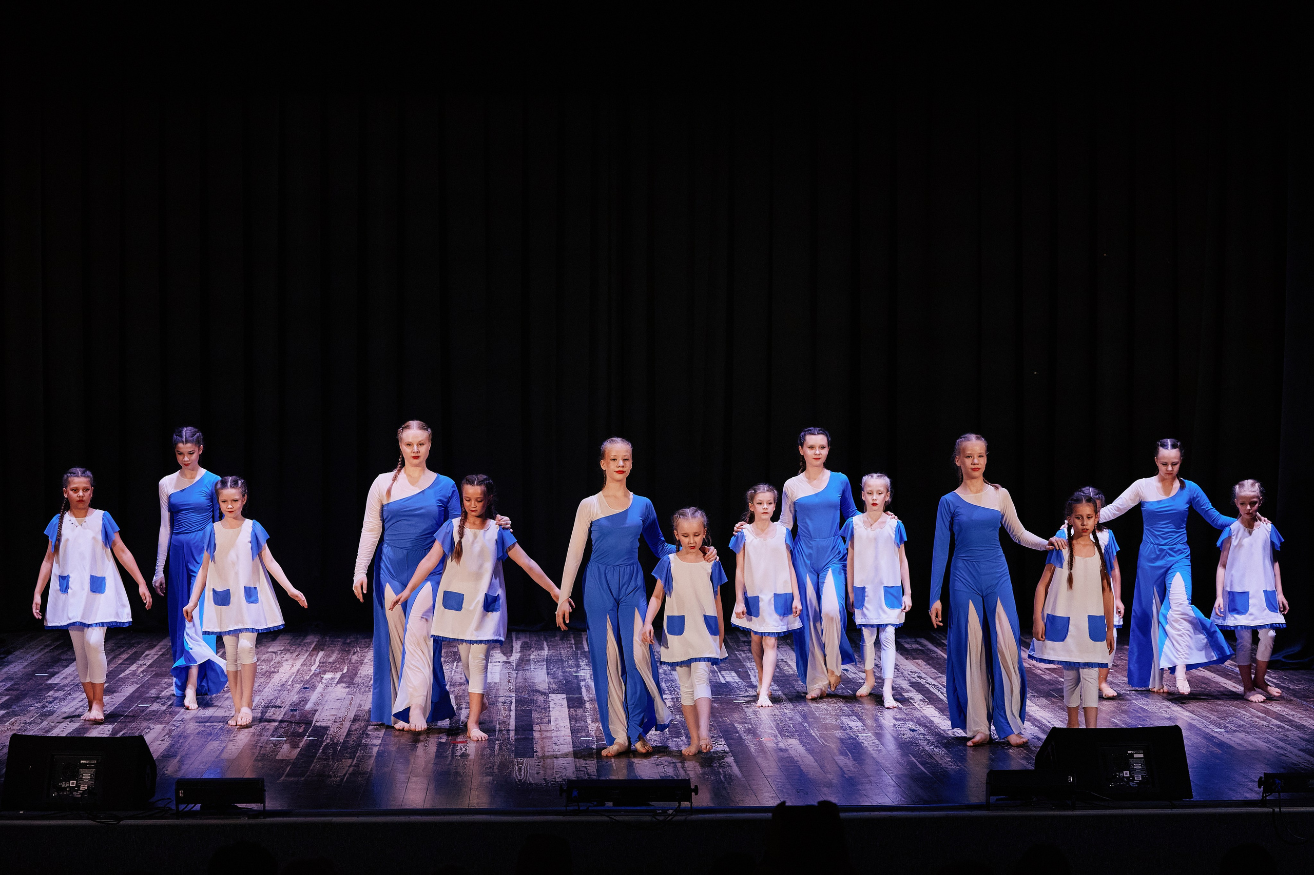 Концерт танцевальной студии Фиеста 08.06. Свадебный репортажный фотограф краснодар максим дремов дрёмов фотосессия студия цена