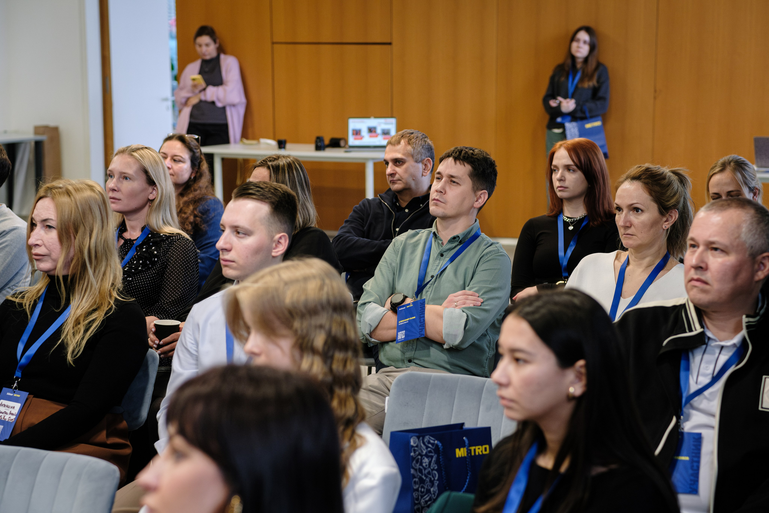 METRO. Репортажный и портретный фотограф в Москве Илья Спиридонов