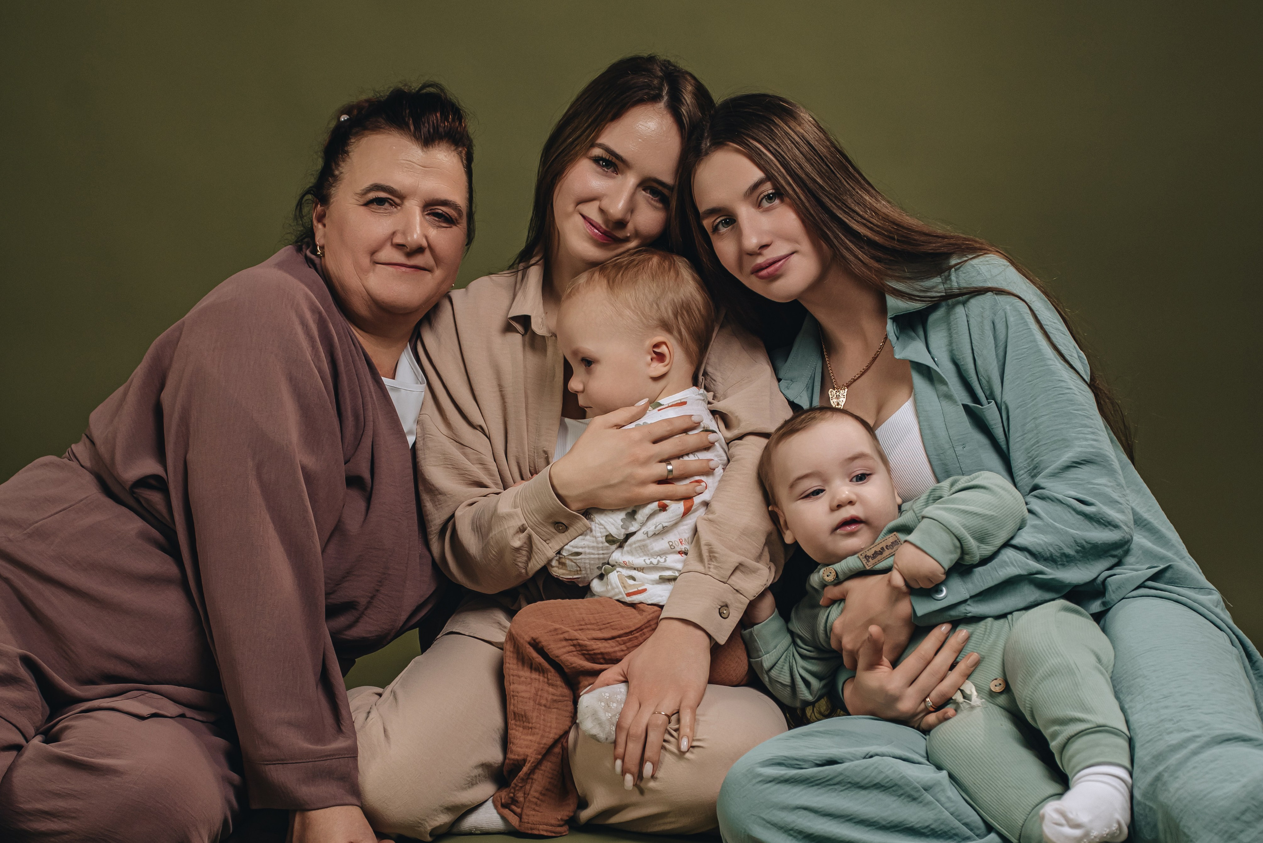 Семейная фисташковая