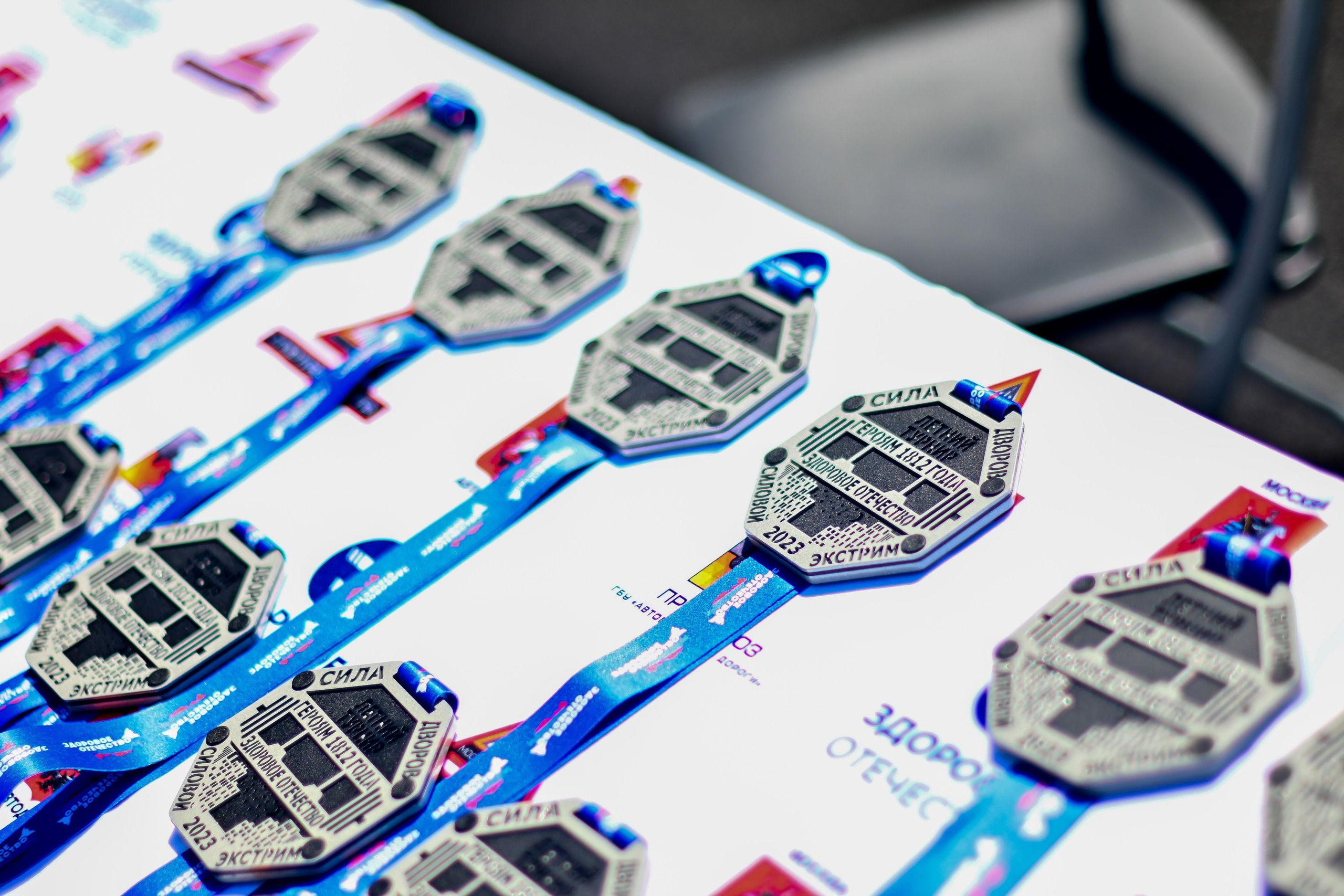 СТРОНГ. Фотограф для бизнесконтента, репортажей и семейного альбома в Москве