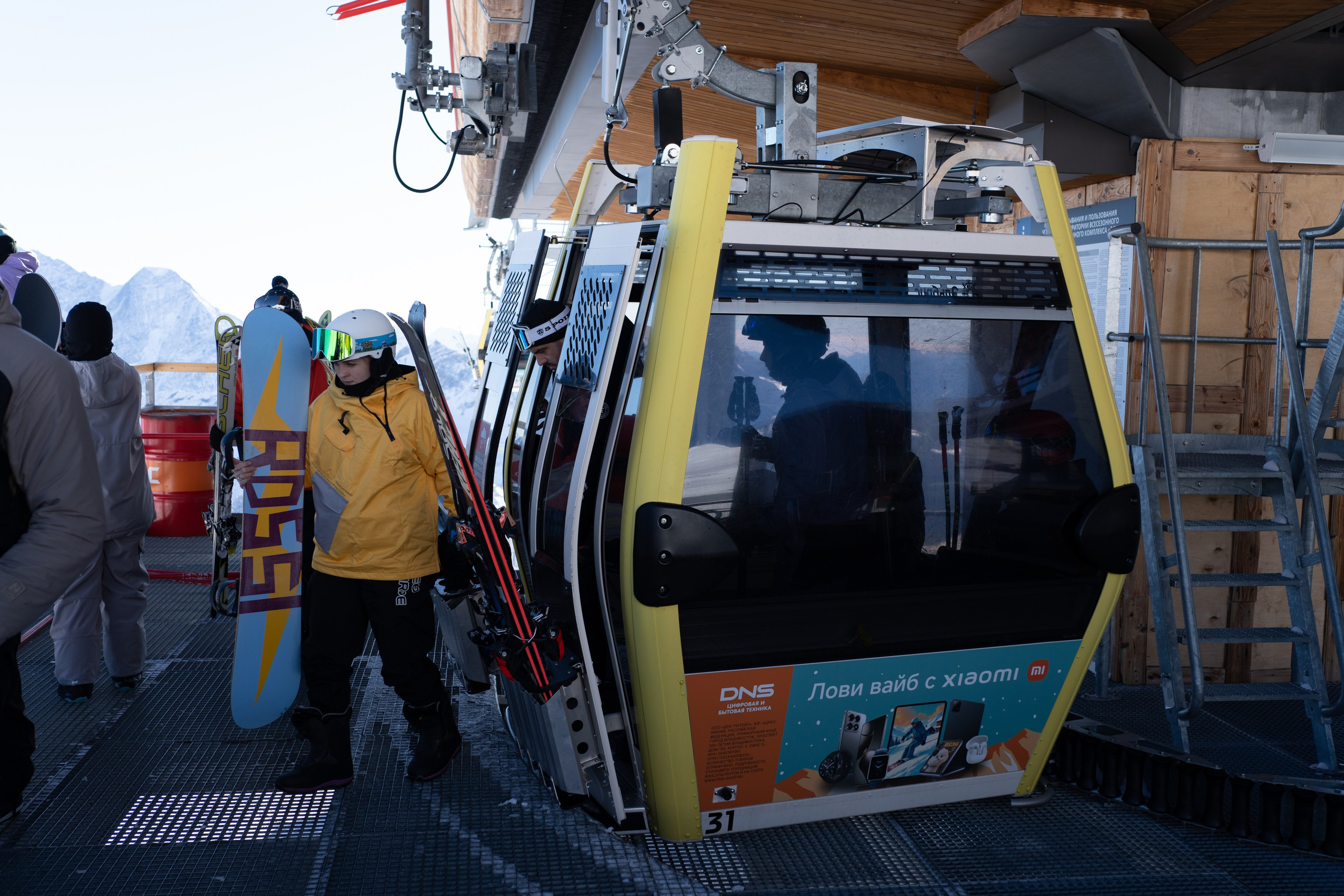 Съёмка рекламных баннеров на канатке Эльбрус для ДНС-Xiaomy. Фотограф, видеограф Пятигорск, Ставрополь, Ессентуки, Petlyakovs_photo