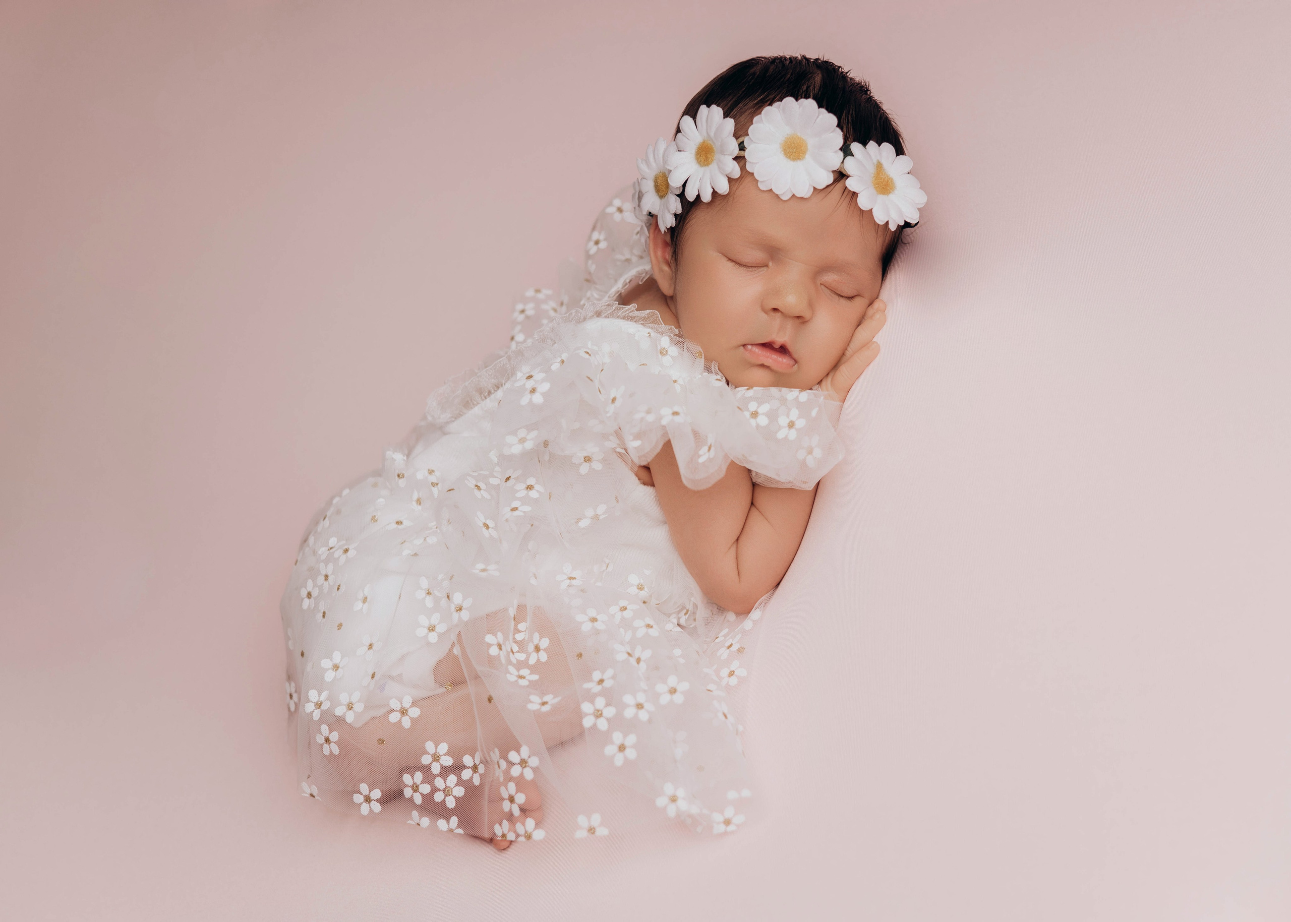 НОВОРОЖДЕННЫЕ МАЛЫШИ. Фотосессия новорожденных в Москве и Московской области