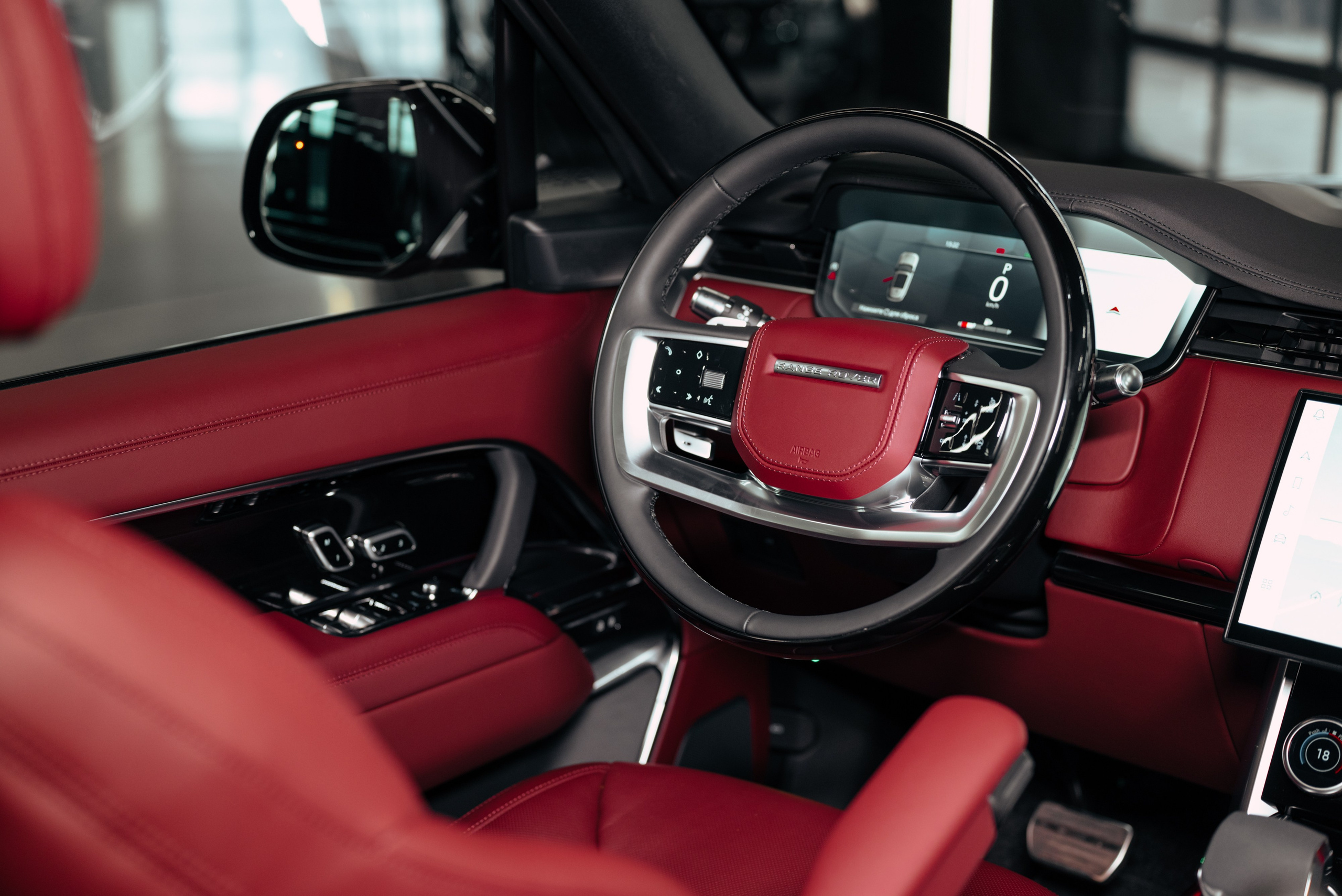 Range Rover black on red. DeLorein