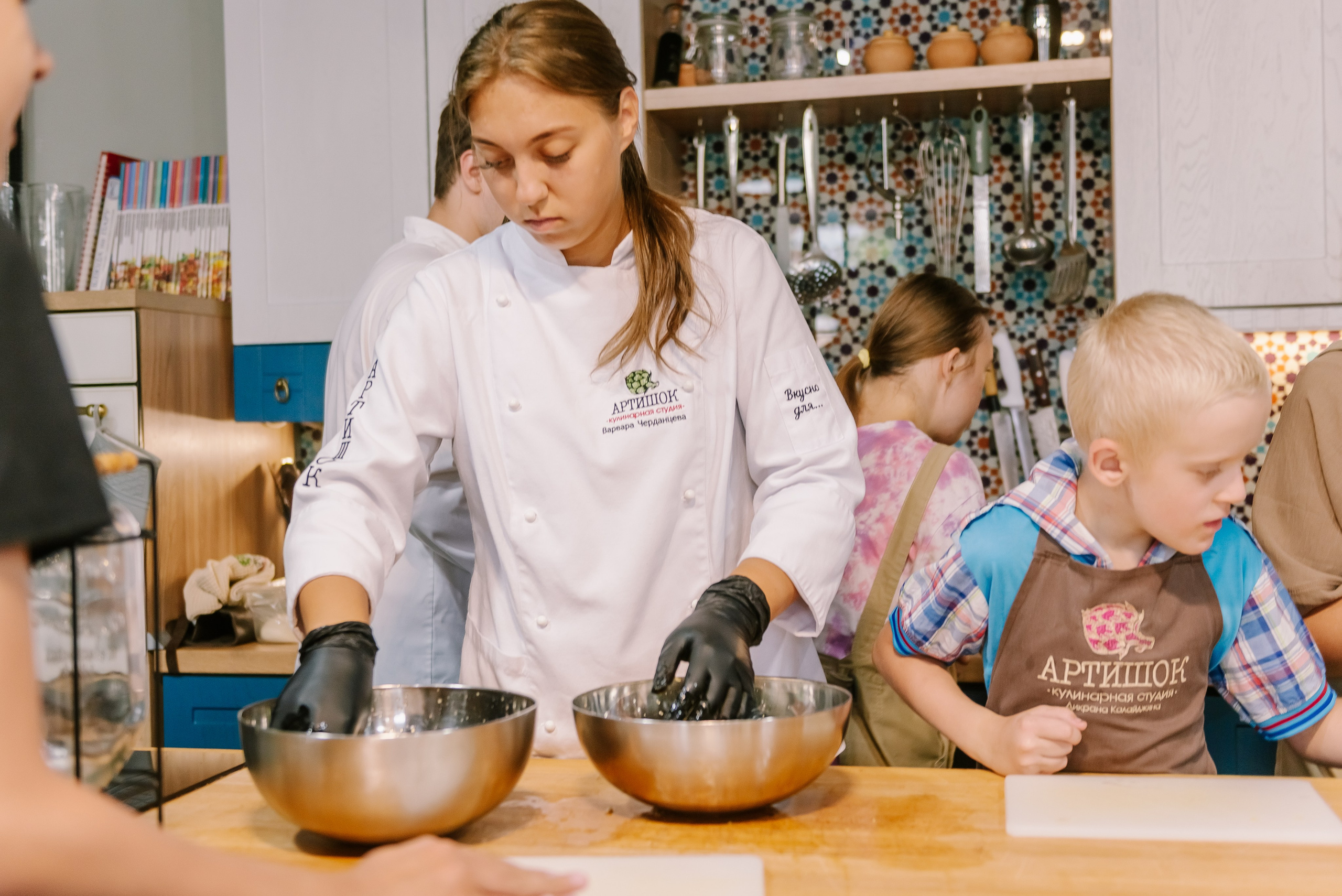 Инклюзивная кухня добра в Артишок 30. 07.35. Детский фотограф, семейный фотограф и репортажи в Кемерово