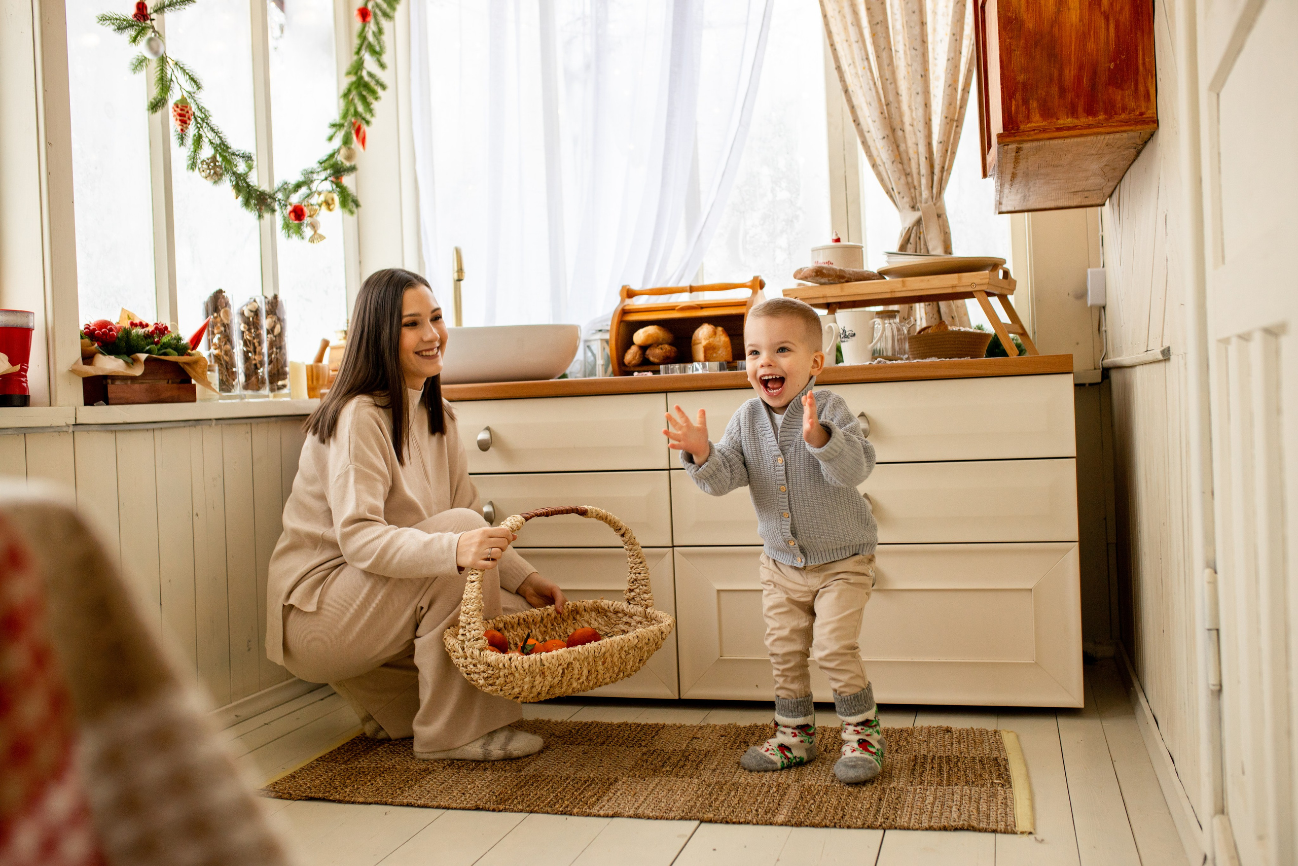 мама с сыном на даче, новгодняя фотосессия в Железнодорожном, новогодняя фотосессия в Купавне, фотограф Железнодорожный фотограф Балашиха фотограф Купавна, мама загородом, загородная жизнь