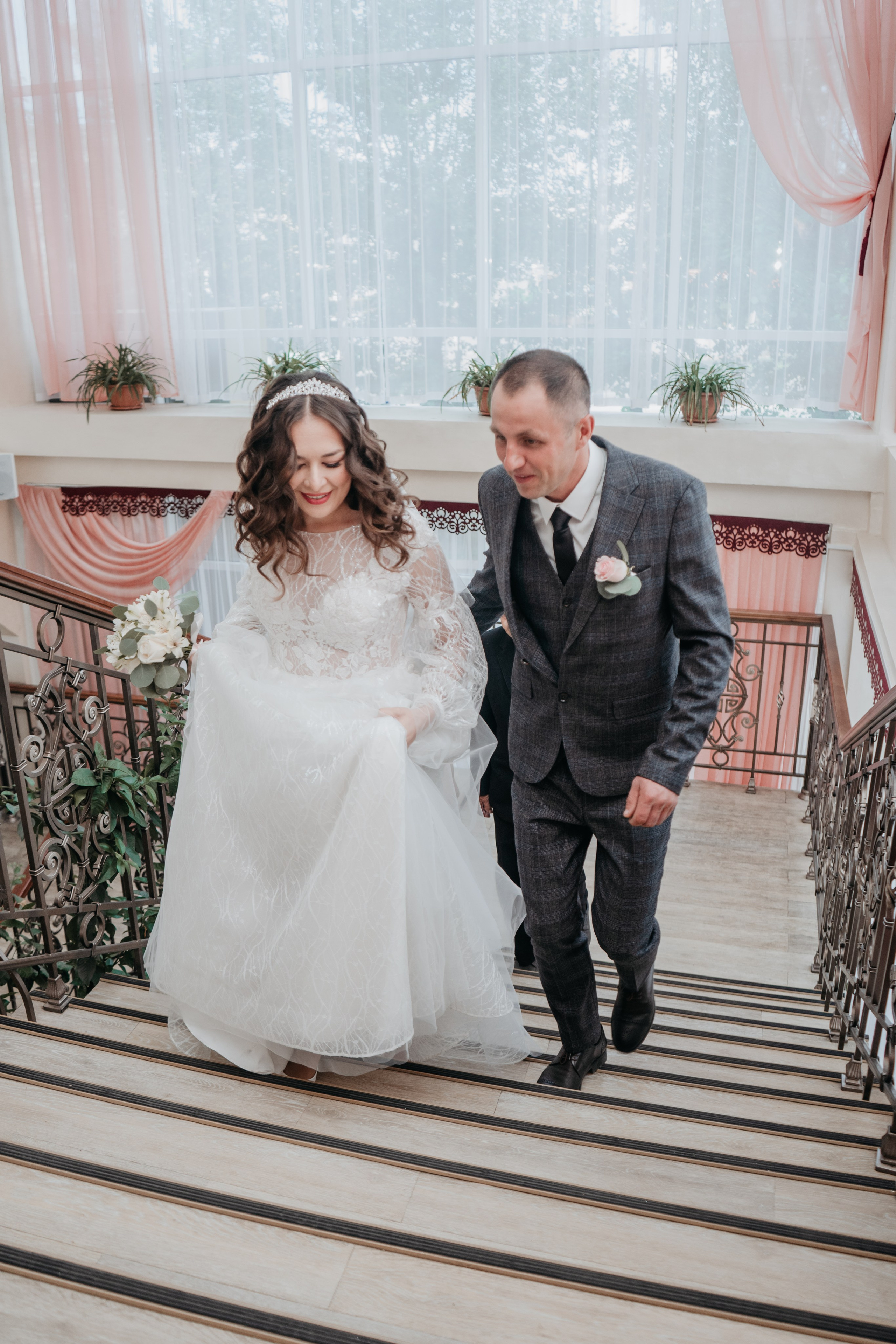 Свадебный фотографии с прогулки в окрестностях Улан-Удэ. Фотограф в Улан-Удэ. Свадебный фотограф в Улан-Удэ