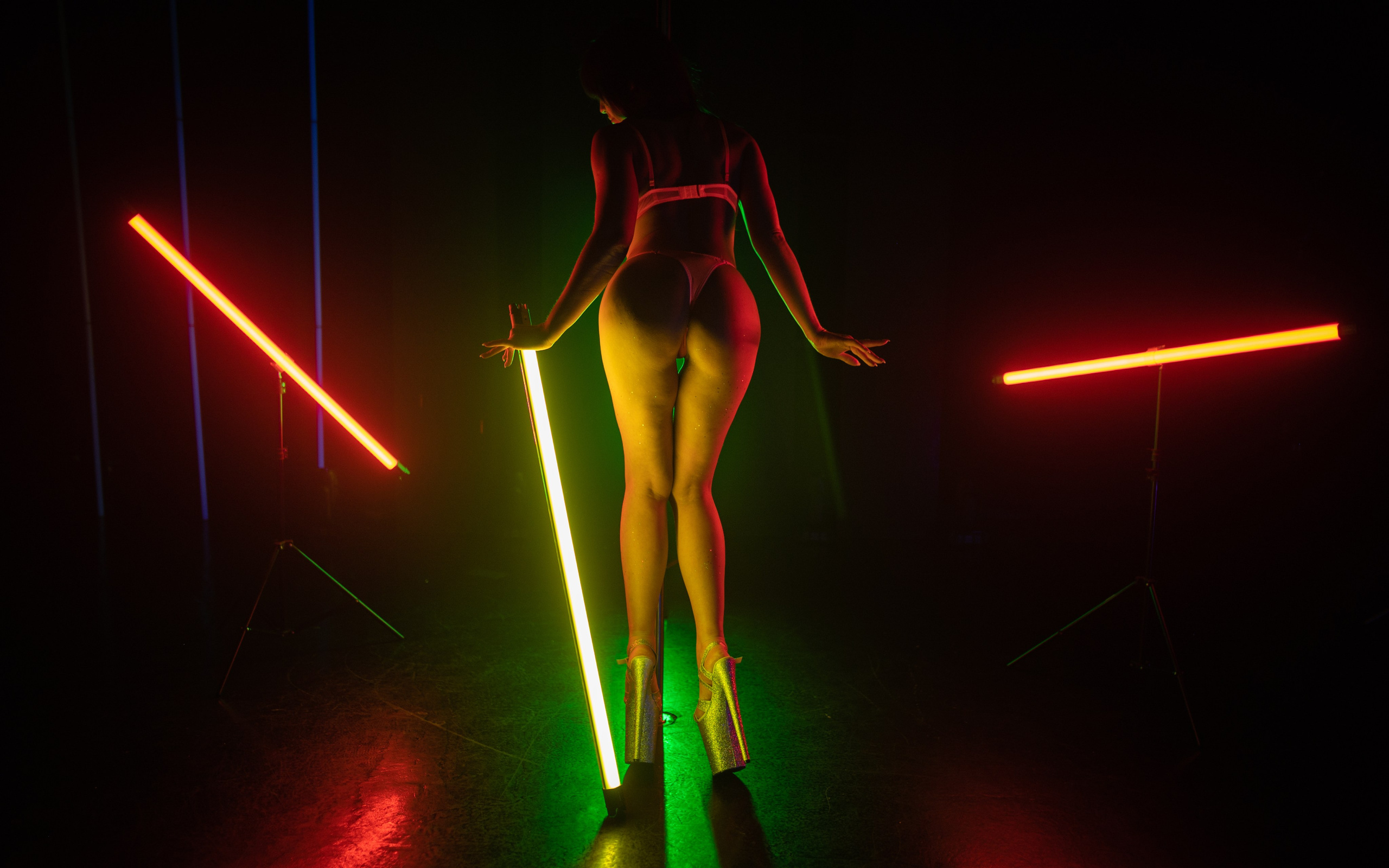 Pole dance. Oborin Sergey — портретный и свадебный фотограф