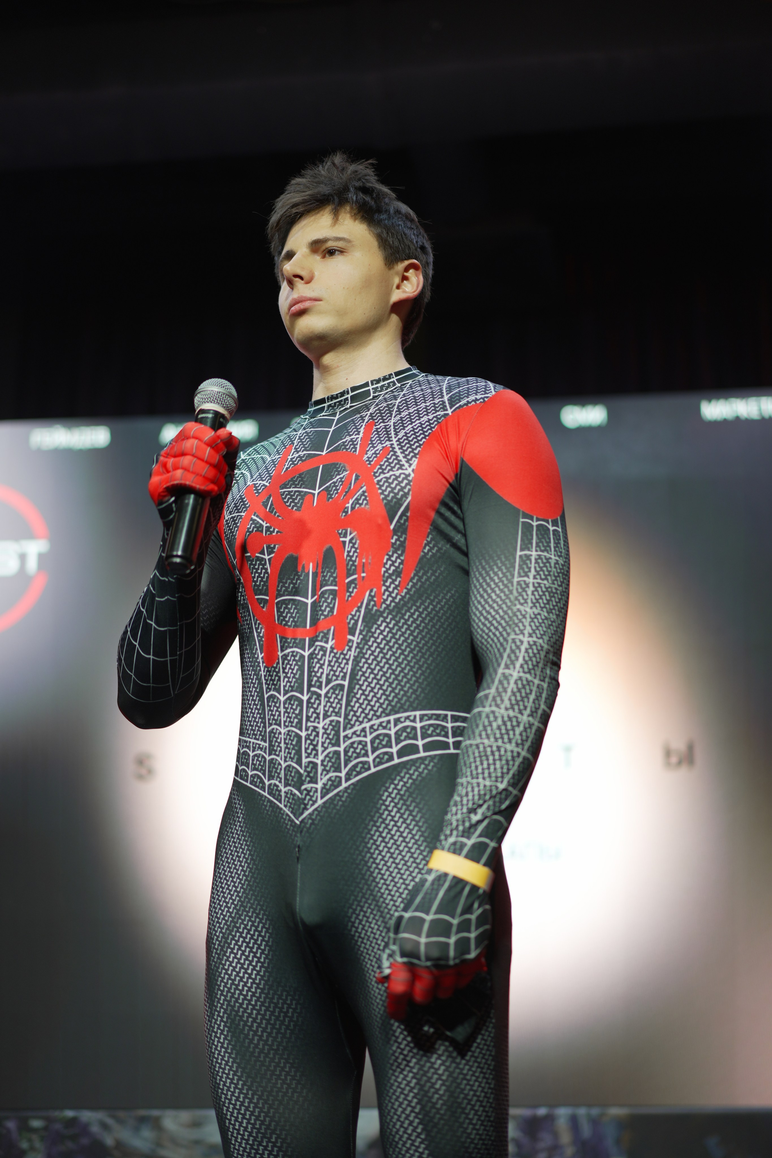 SОФИТЫ | 03.11. Фотограф, оператор и рилсмейкер в Москве — Ася Палагута