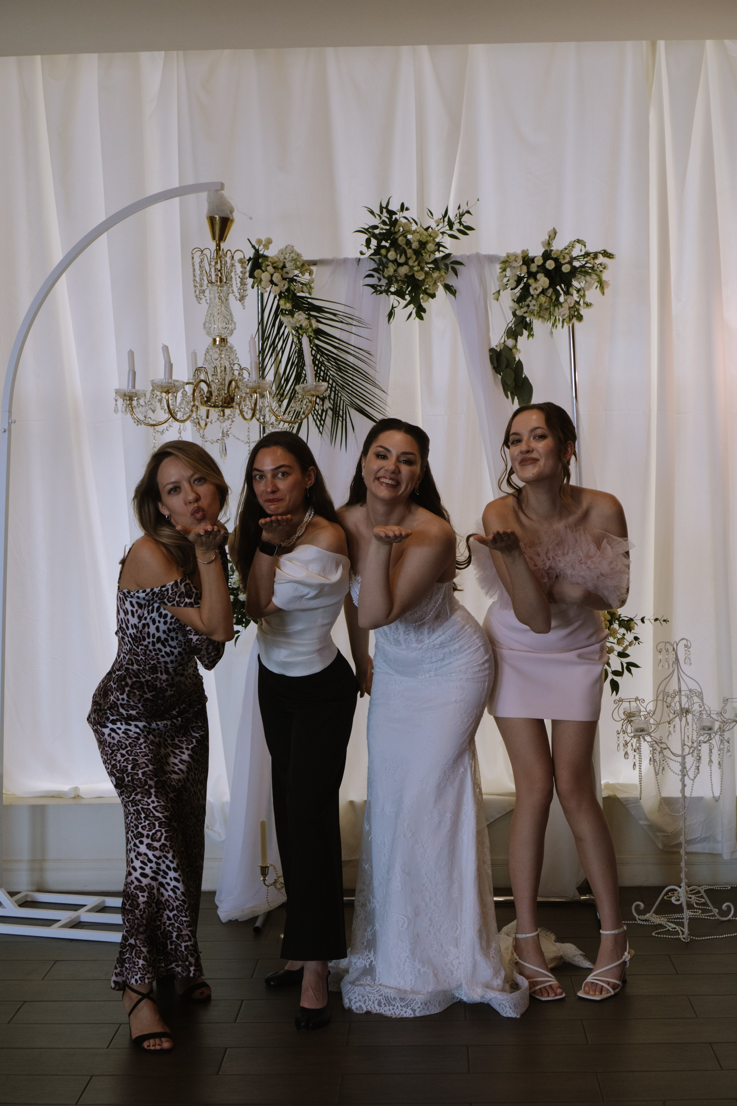 СВАДЕБНЫЙ БАНКЕТ НА ВЛАДИМИРСКОЙ В САНКТ-ПЕТЕРБУРГЕ (КАМЕРНАЯ СВАДЬБА). Профессиональный фотограф, Санкт-Петербург — Виктория Богомолова