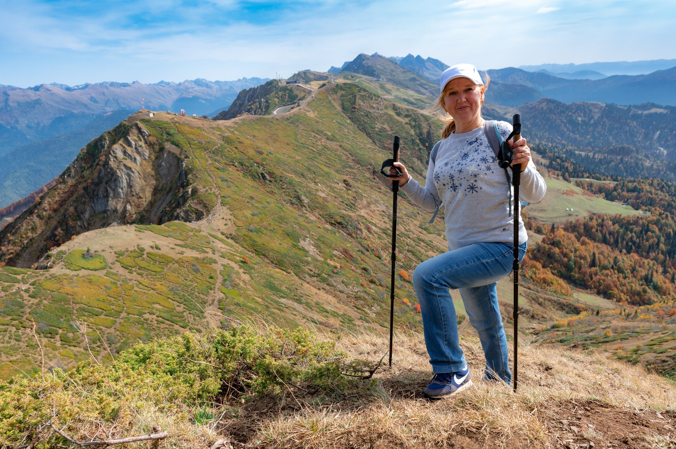 Хайкинг по трем курортам Красной Поляны 2022. Репортажный фотограф в Красной Поляне и Сочи Павлюченко Екатерина