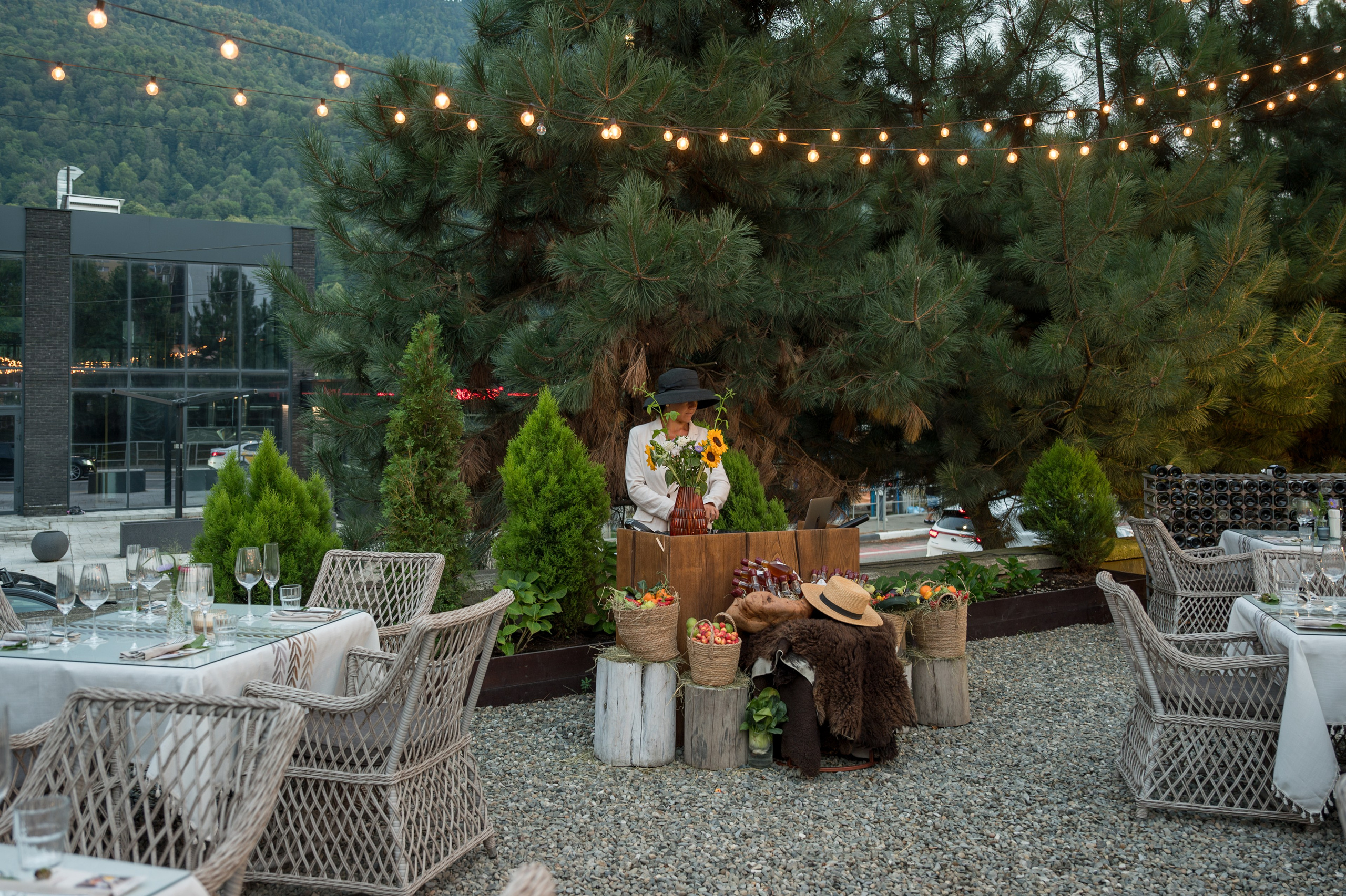 Гастрономический ужин в ресторане Co-Co Chalet. Репортажный фотограф в Красной Поляне и Сочи Павлюченко Екатерина