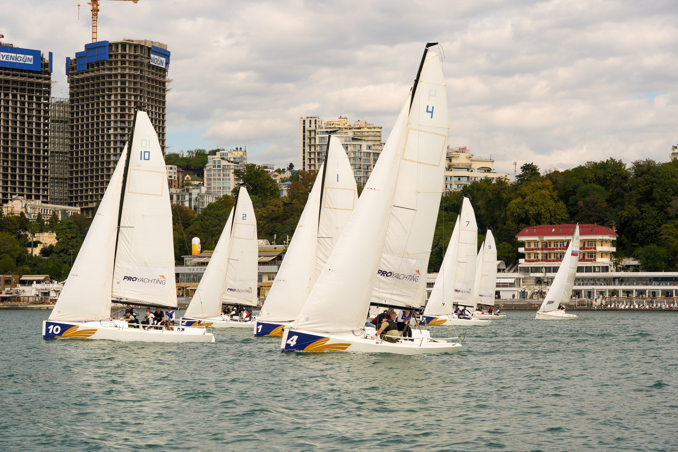Яхтенная регата для компании Агрегатка. Репортажный фотограф в Красной Поляне и Сочи Павлюченко Екатерина