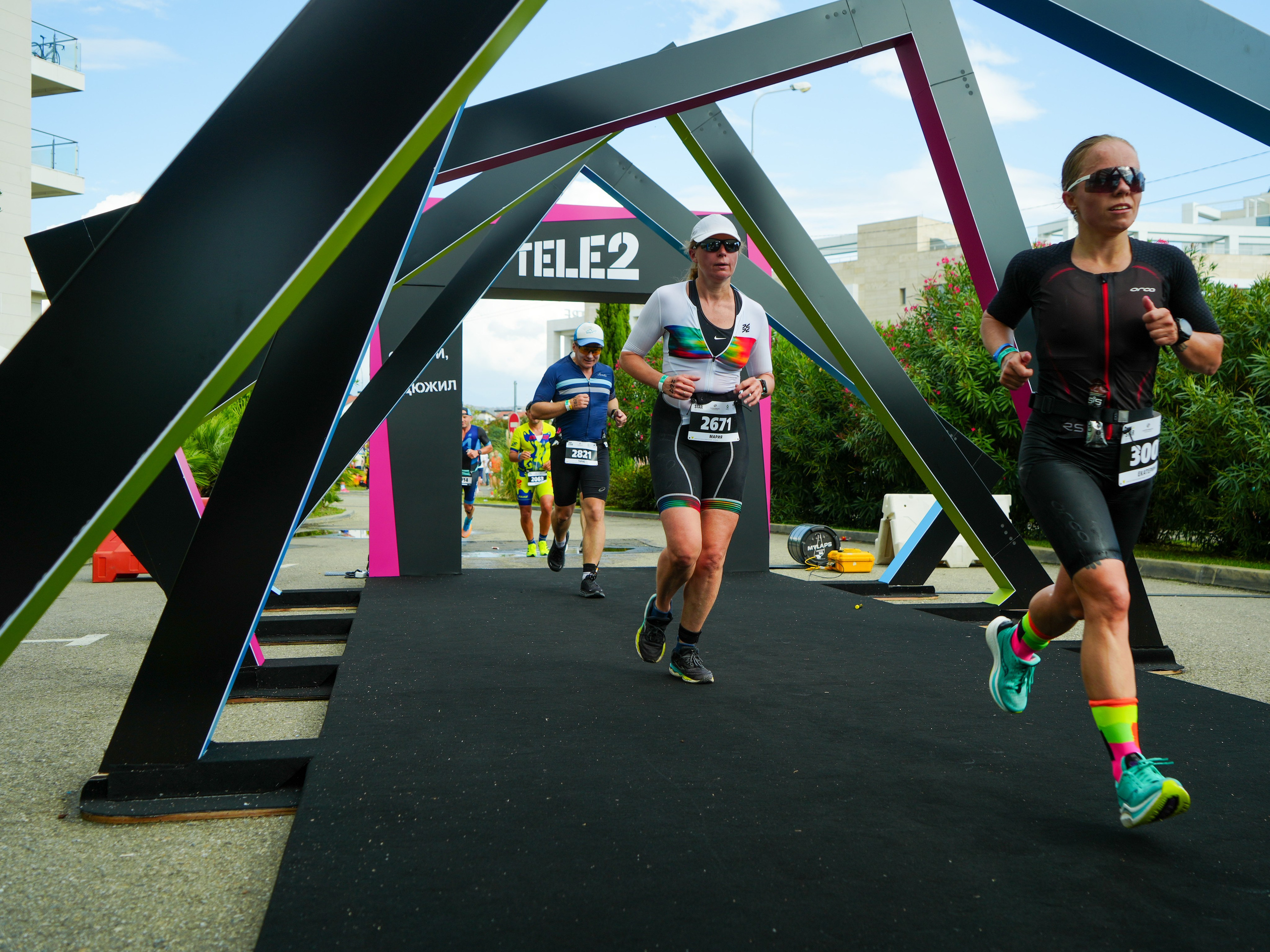 Фотоотчет партнерской интеграции для компании TELE2 на фестивале Ironstar. Репортажный фотограф в Красной Поляне и Сочи Павлюченко Екатерина