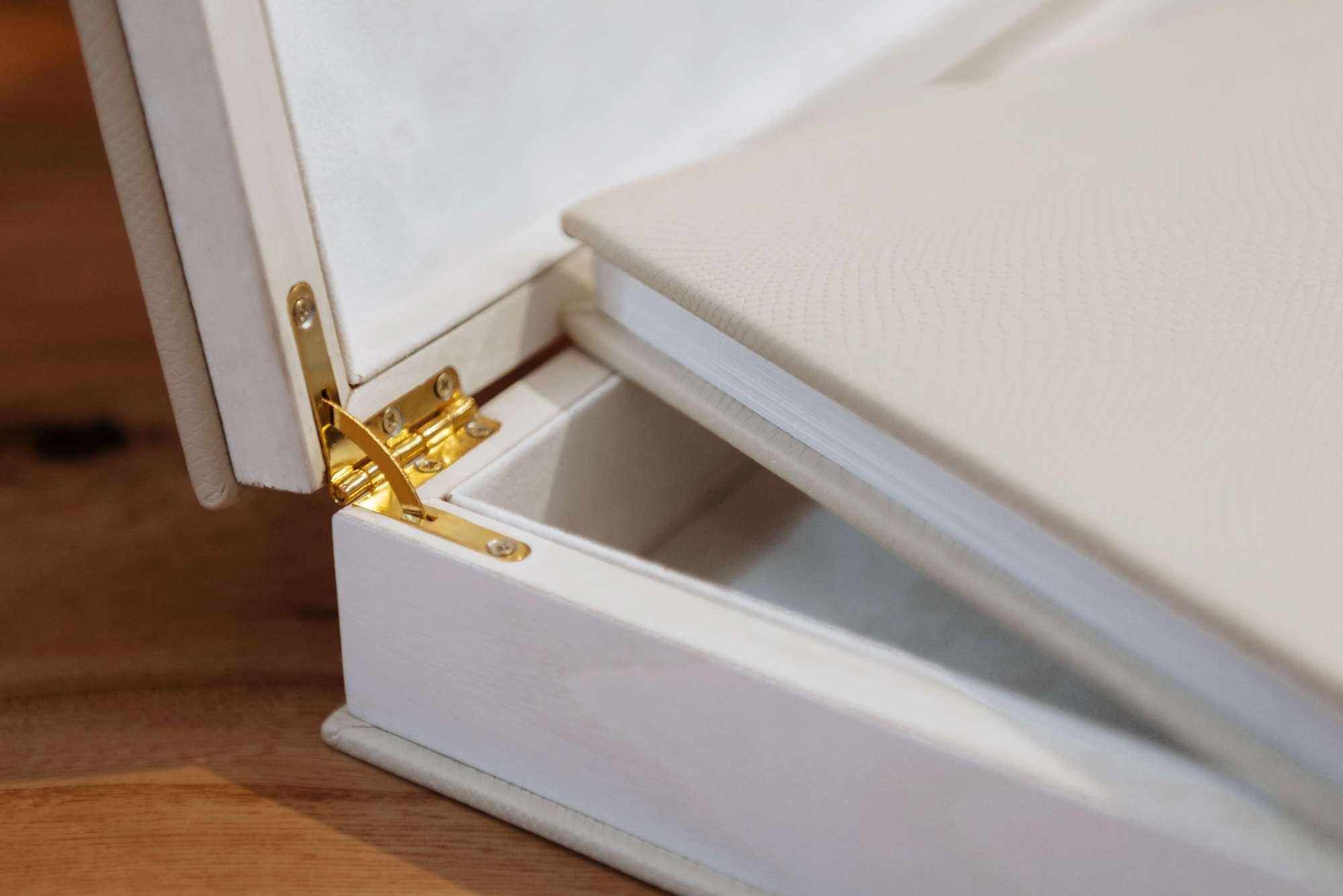 Качественные свадебные фотокниги в Ростове. Свадебный фотограф в Ростове Максимов Максим