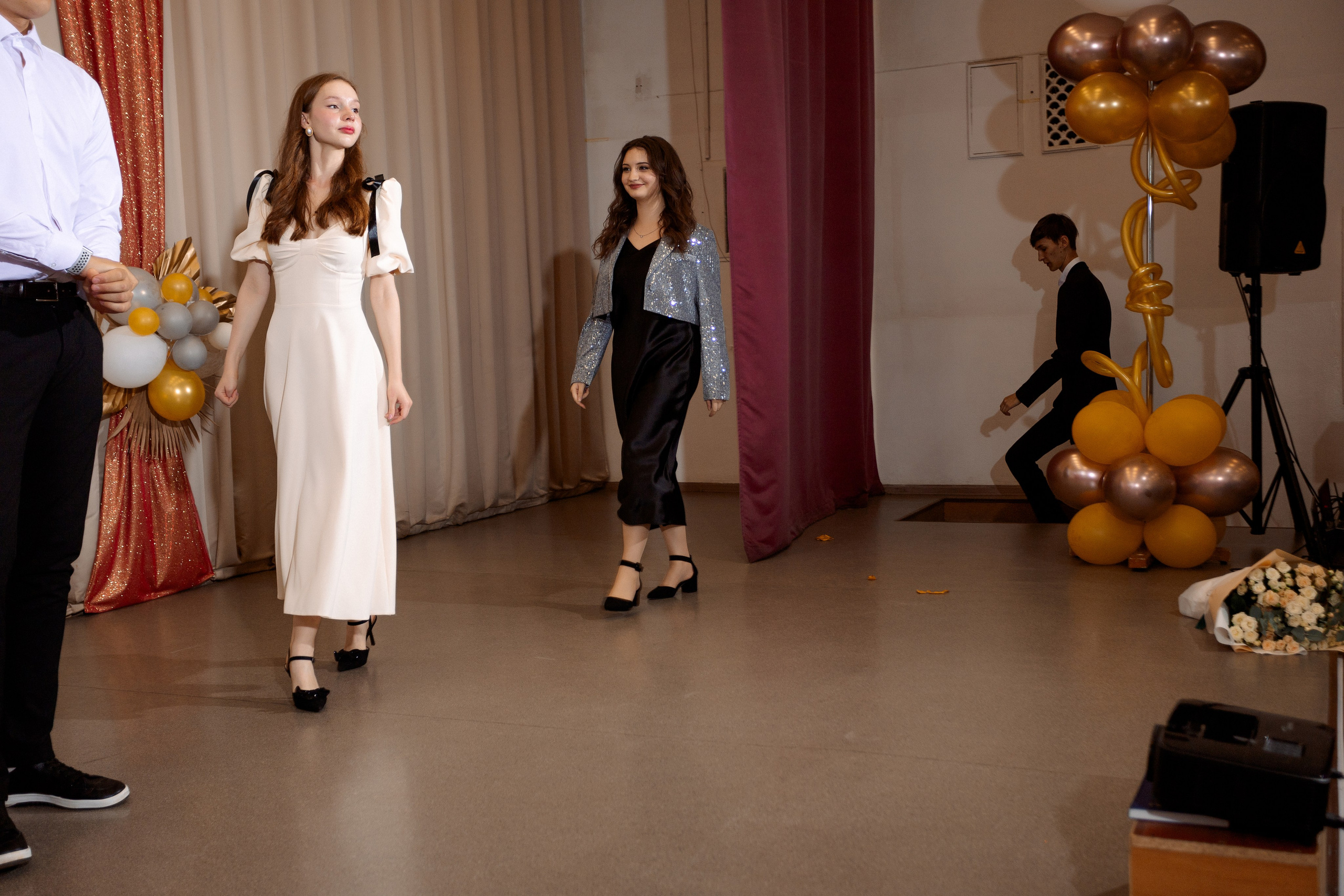 ВРУЧЕНИЕ АТТЕСТАТОВ: Пример. Все фото. Профессиональный фотограф в Ижевске Леша Петров